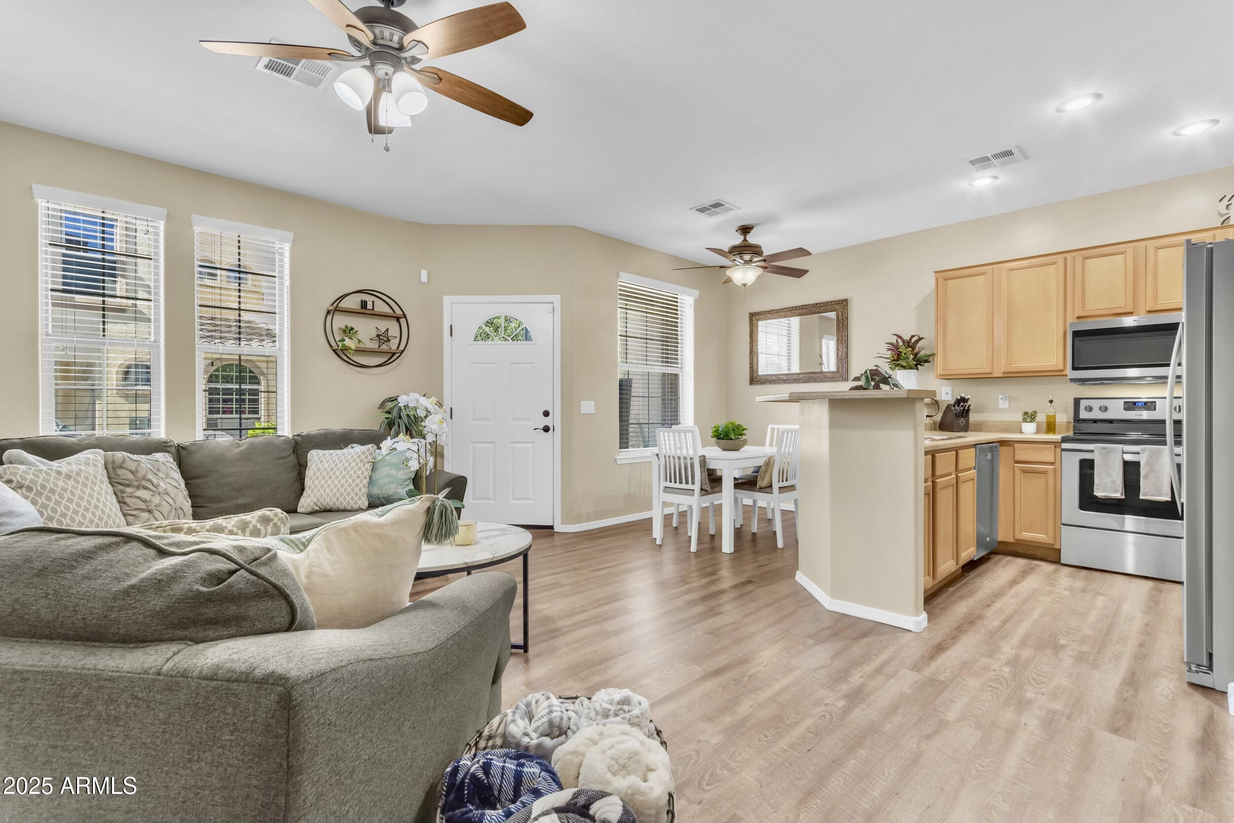 6710 E UNIVERSITY Drive 118