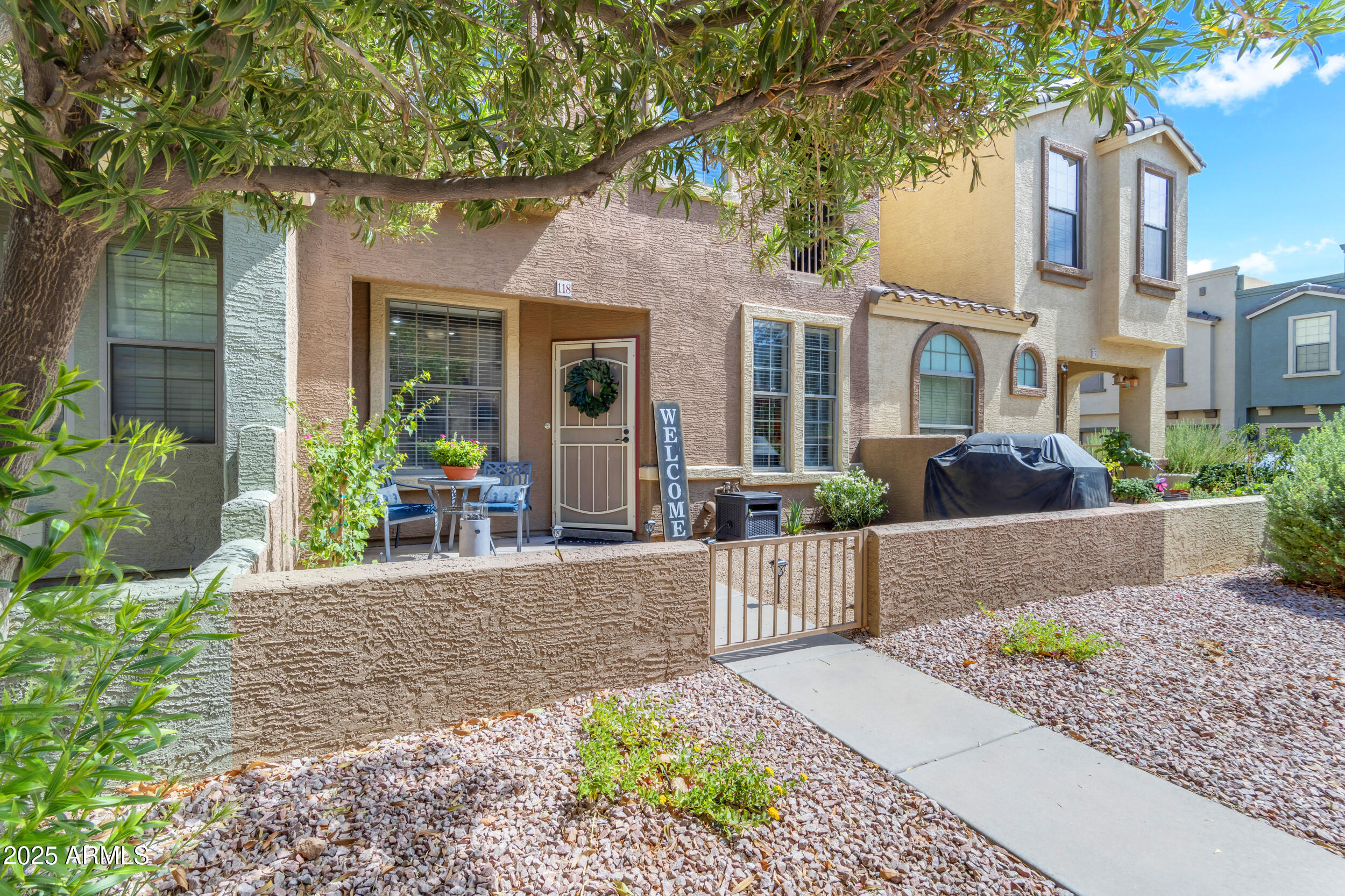 6710 E UNIVERSITY Drive 118