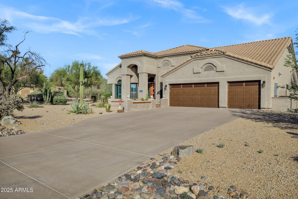 Photo of 26475 N Wrangler Road, Scottsdale, AZ 85255 (MLS # 6879035)