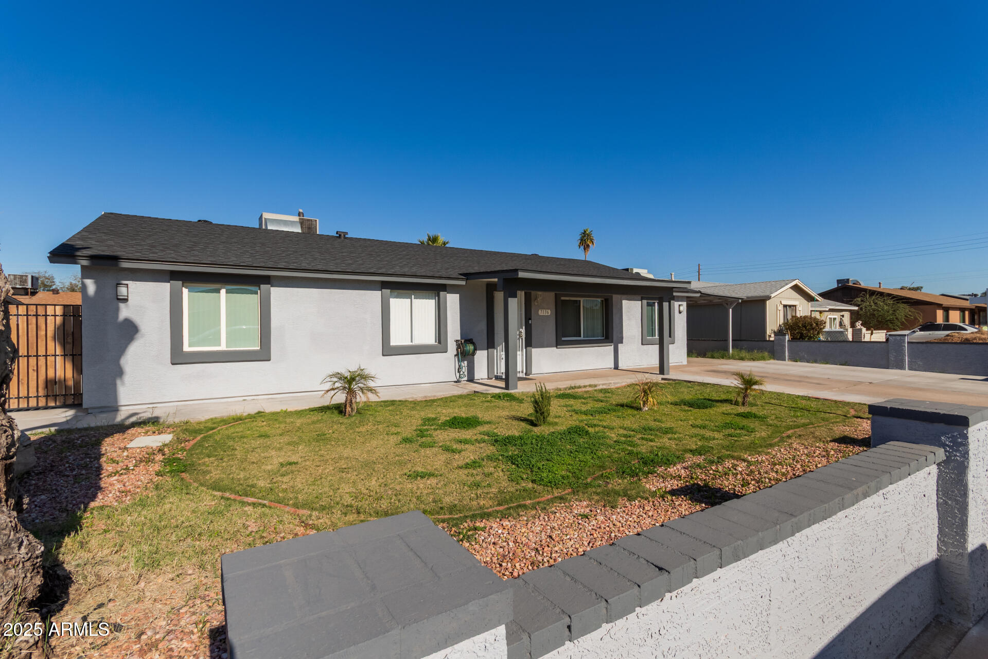 7136 W WESTVIEW Drive