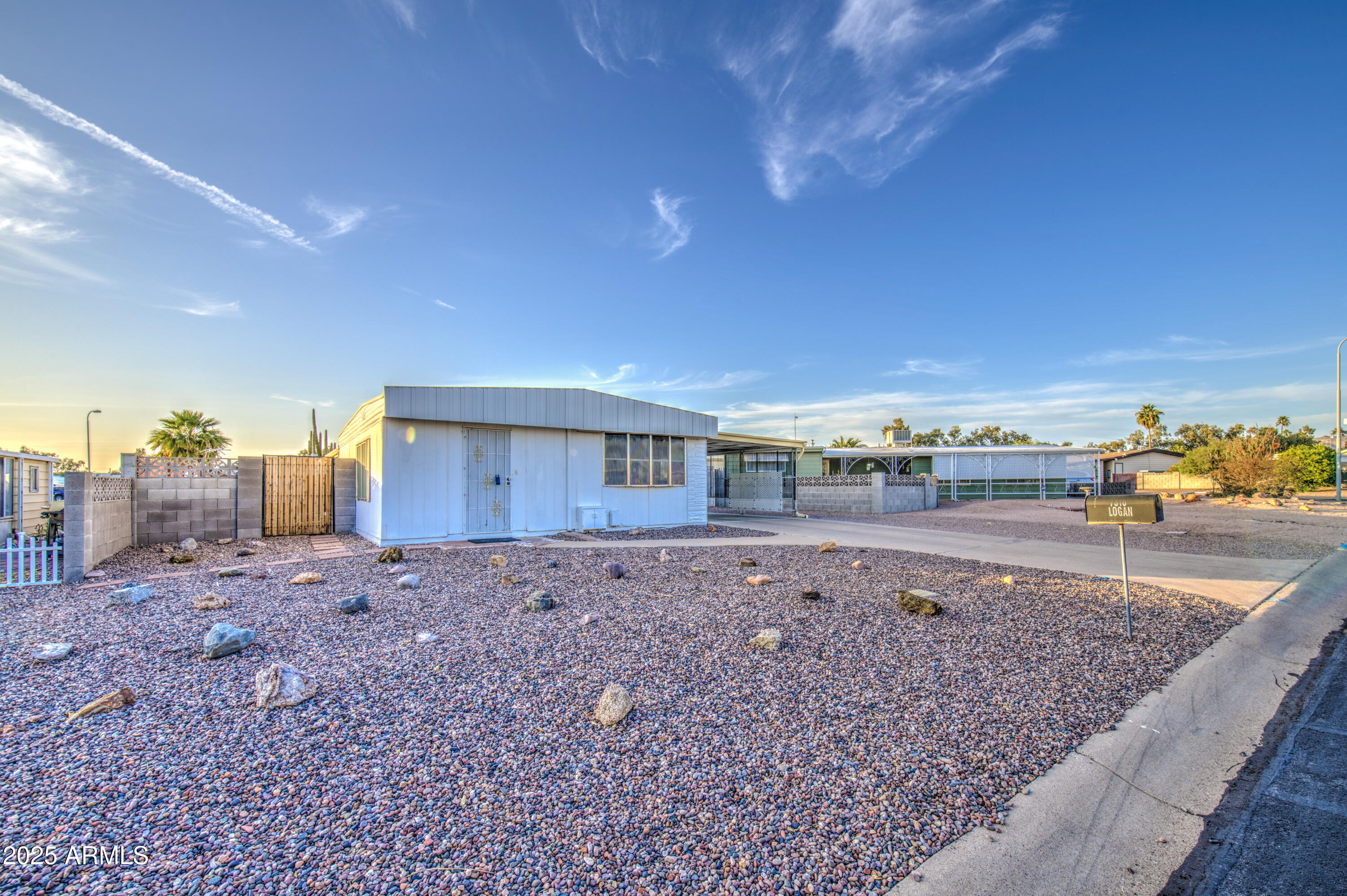 7318 E ARBOR Avenue