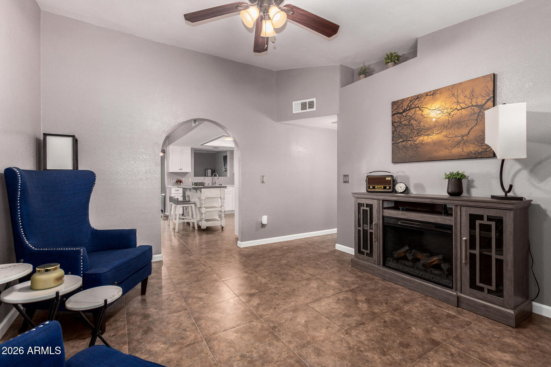 2014 E BUTLER Street