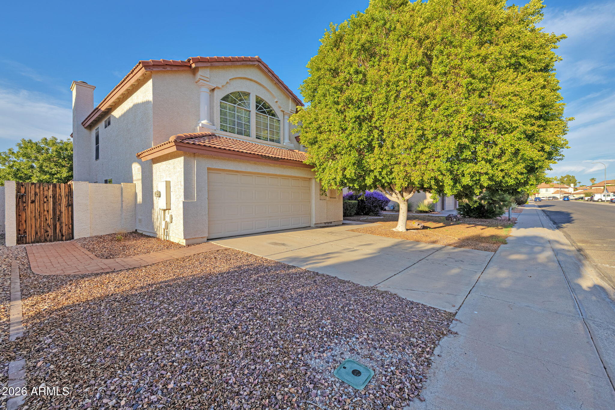 11406 W CRIMSON Lane