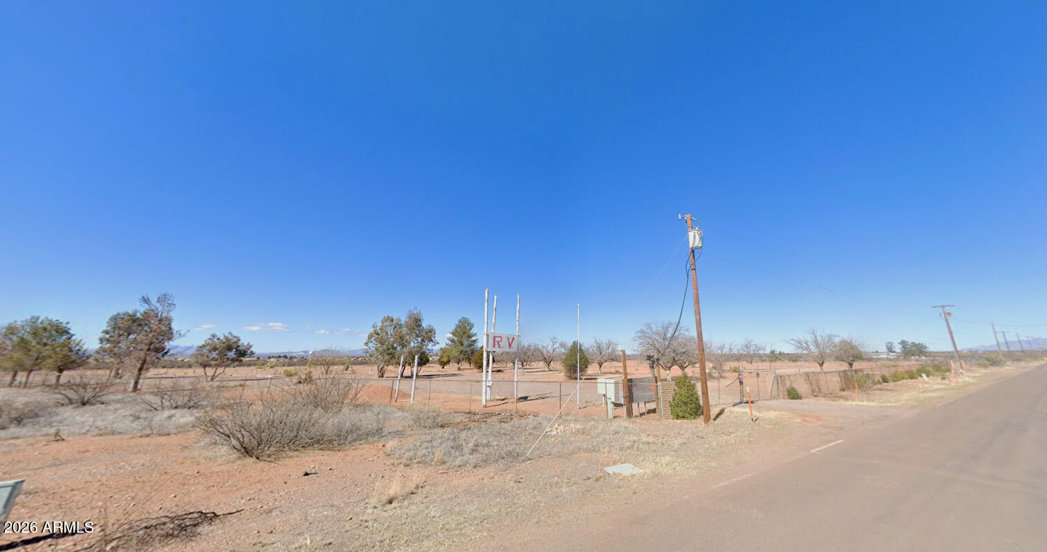 2086 E SADDLE GAP Circle