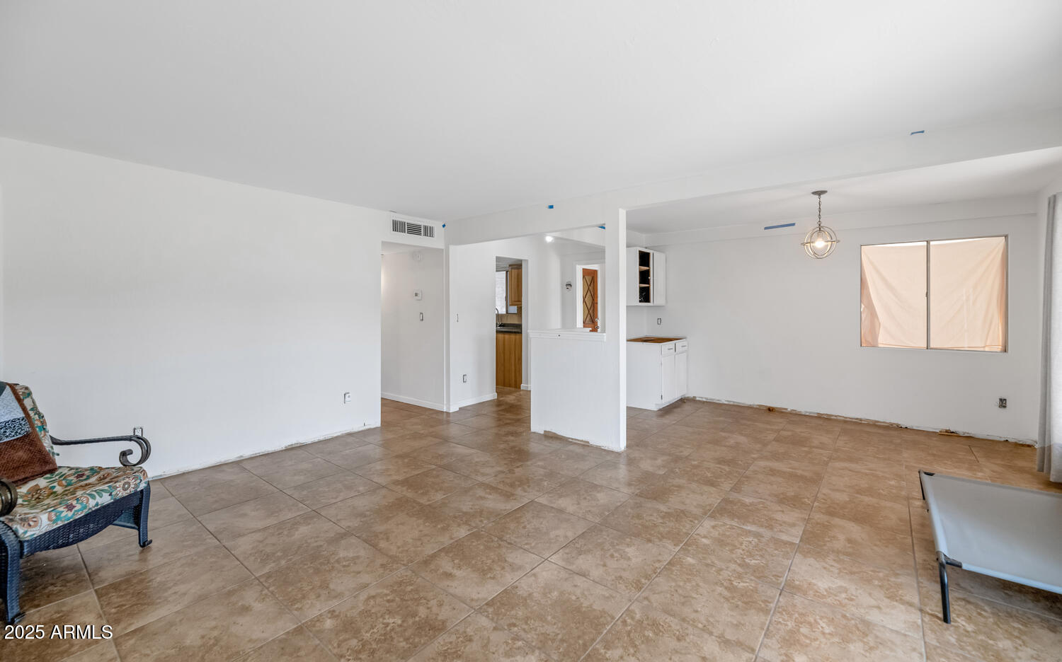 2119 N RECKER Road