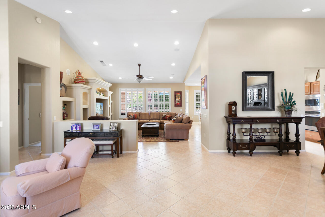 15807 W SILVER BREEZE Drive