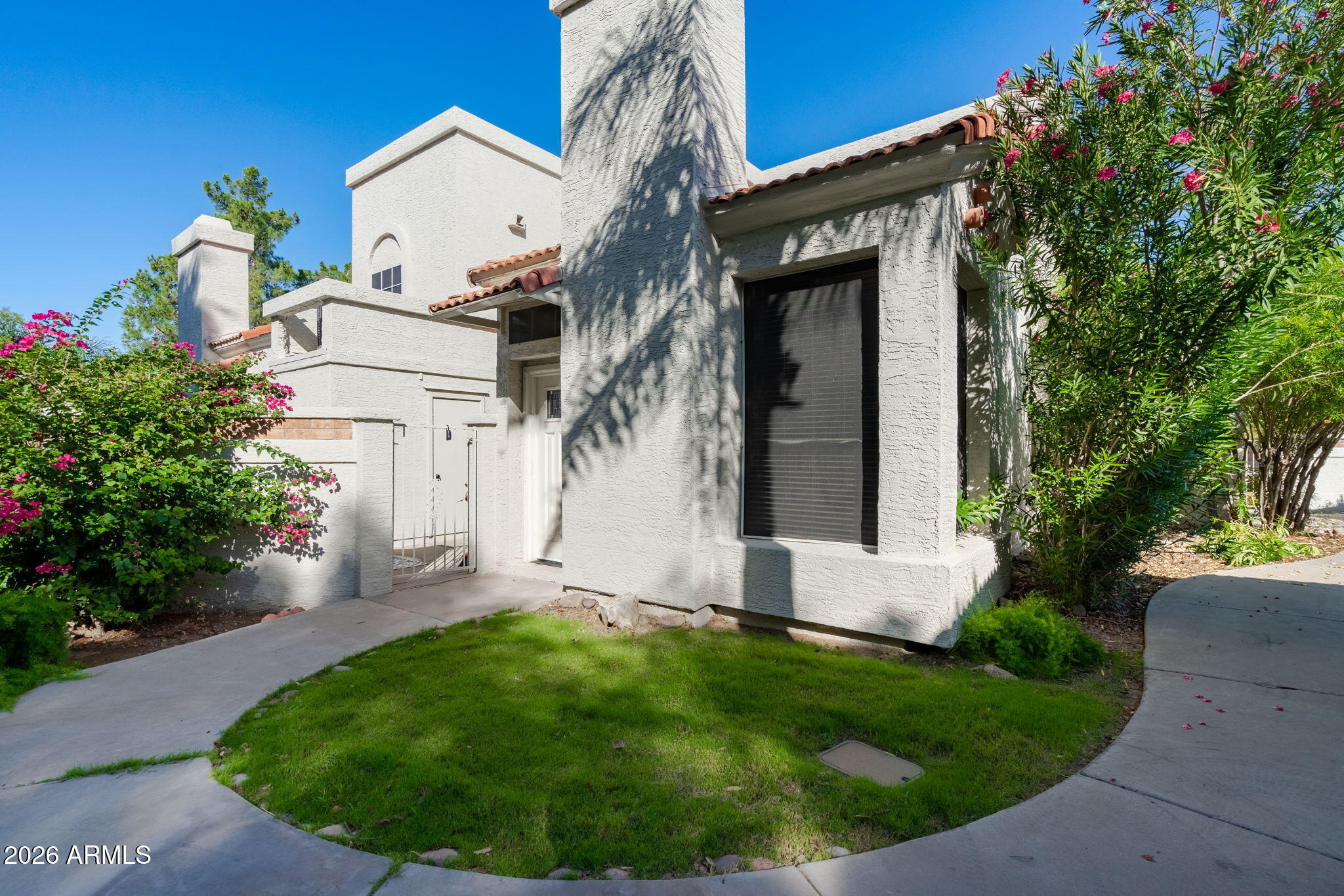 1717 E UNION HILLS Drive 1060