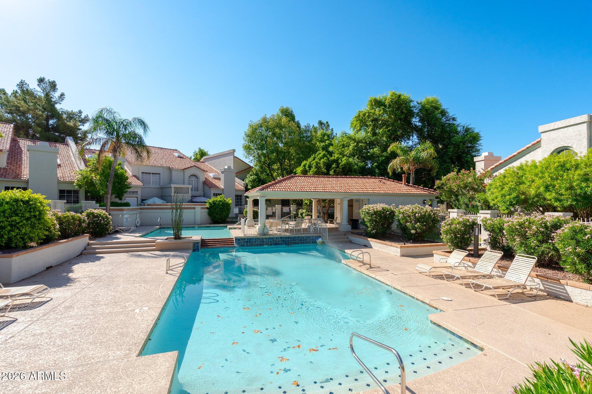 1717 E UNION HILLS Drive 1060