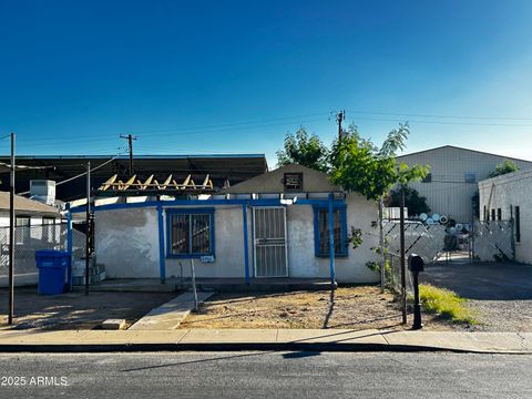 1711 W LATHAM Street Phoenix AZ 85007