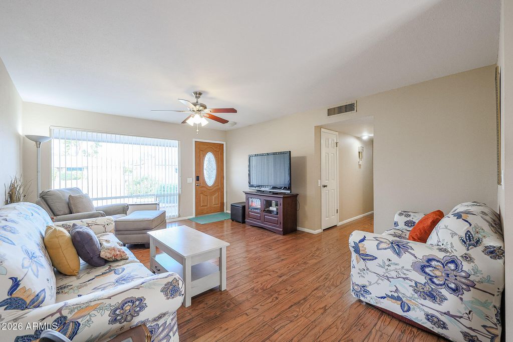 Photo of 9701 W Greenway Road, Sun City, AZ 85351 (MLS # 6952737)