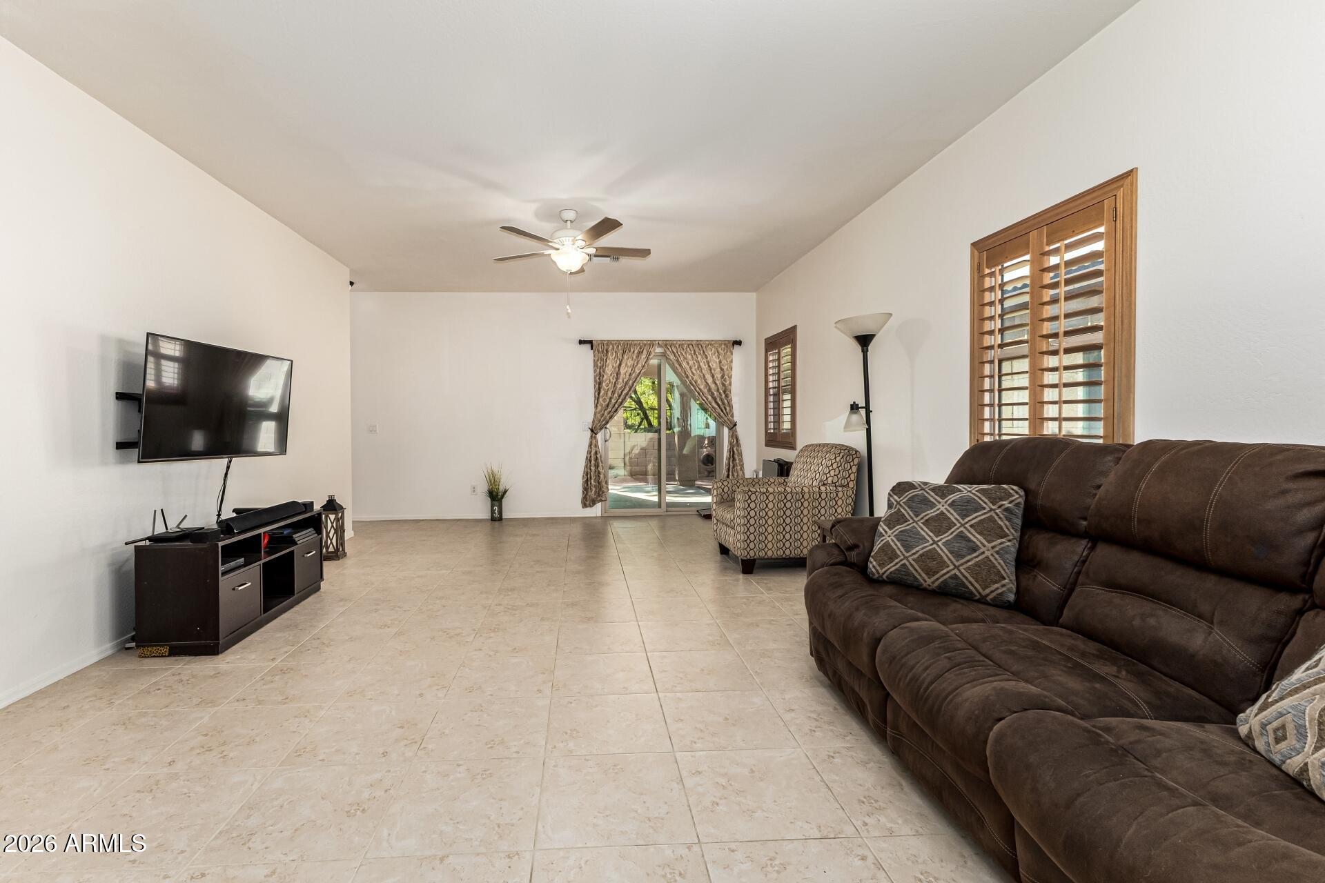 900 W BROADWAY Avenue 62