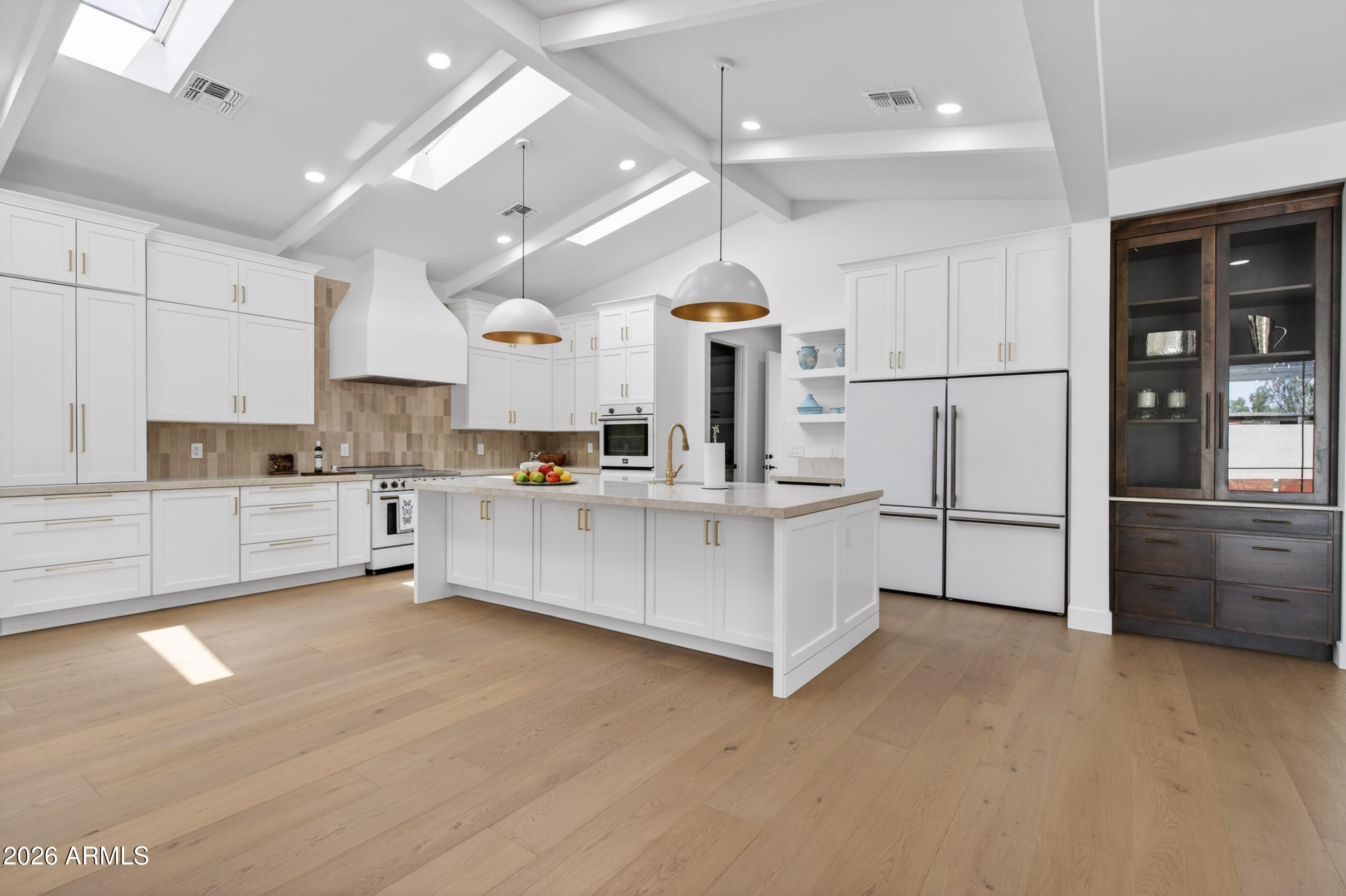 4048 E EDGEMONT Avenue