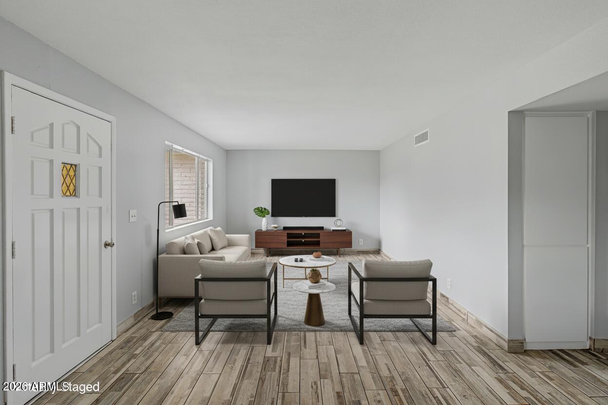 1129 N WEDGEWOOD Circle