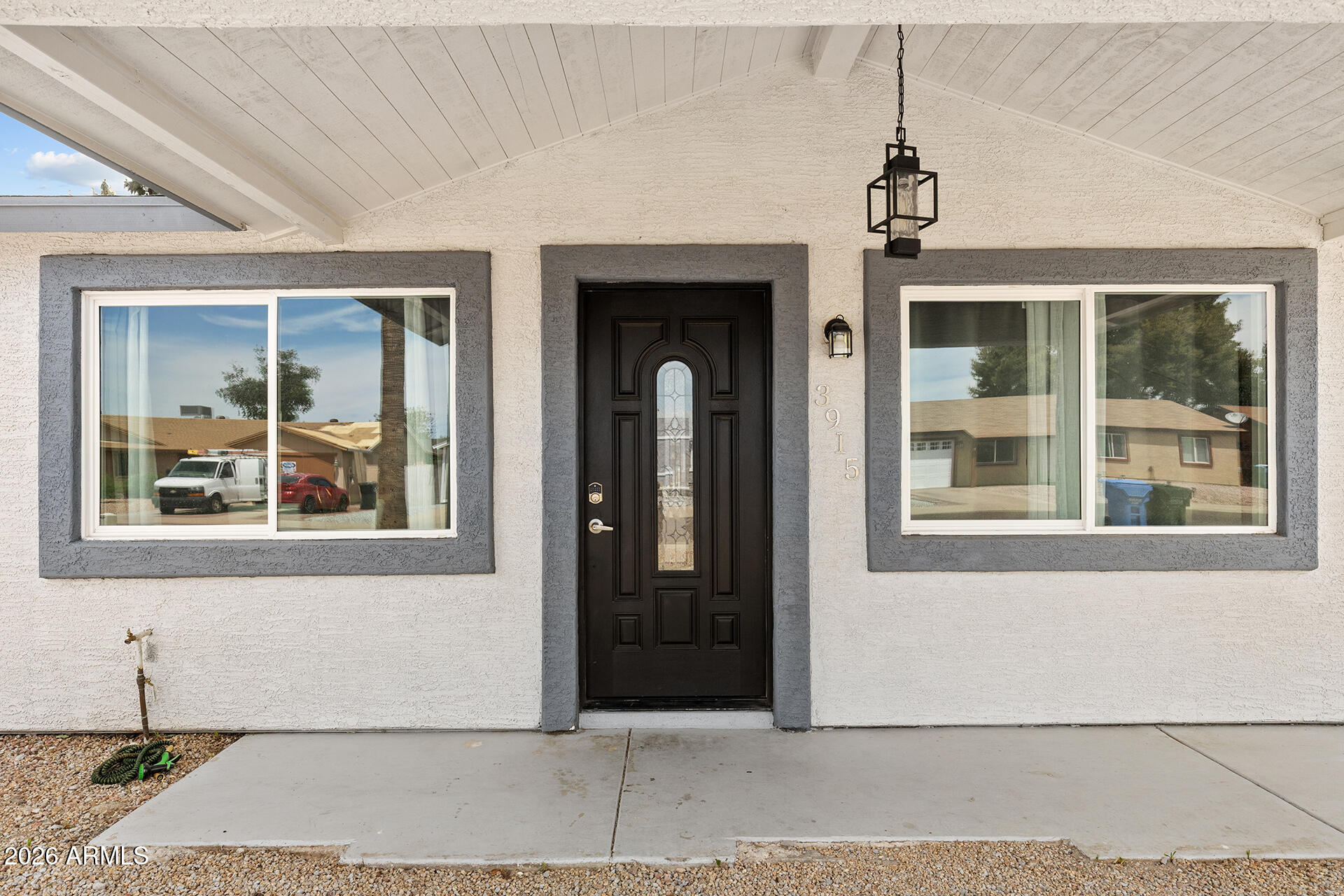 3915 E HILLERY Drive