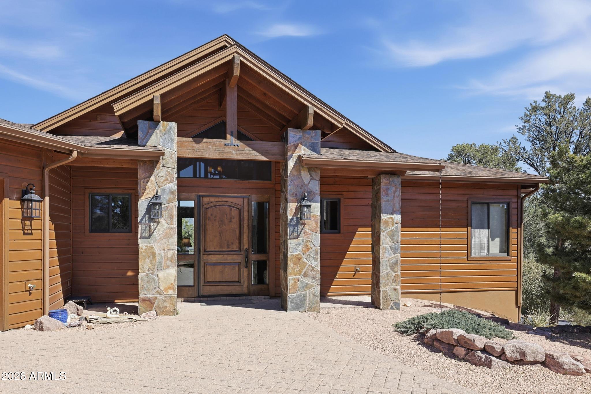 412 S Whisper Ridge Lane