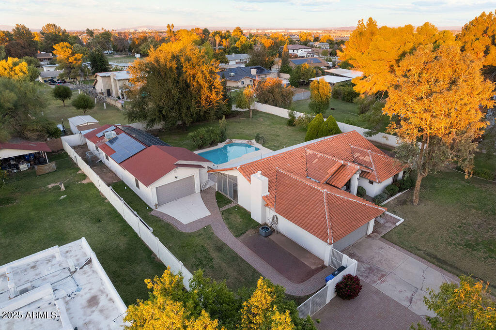 10432 W AVALON Drive