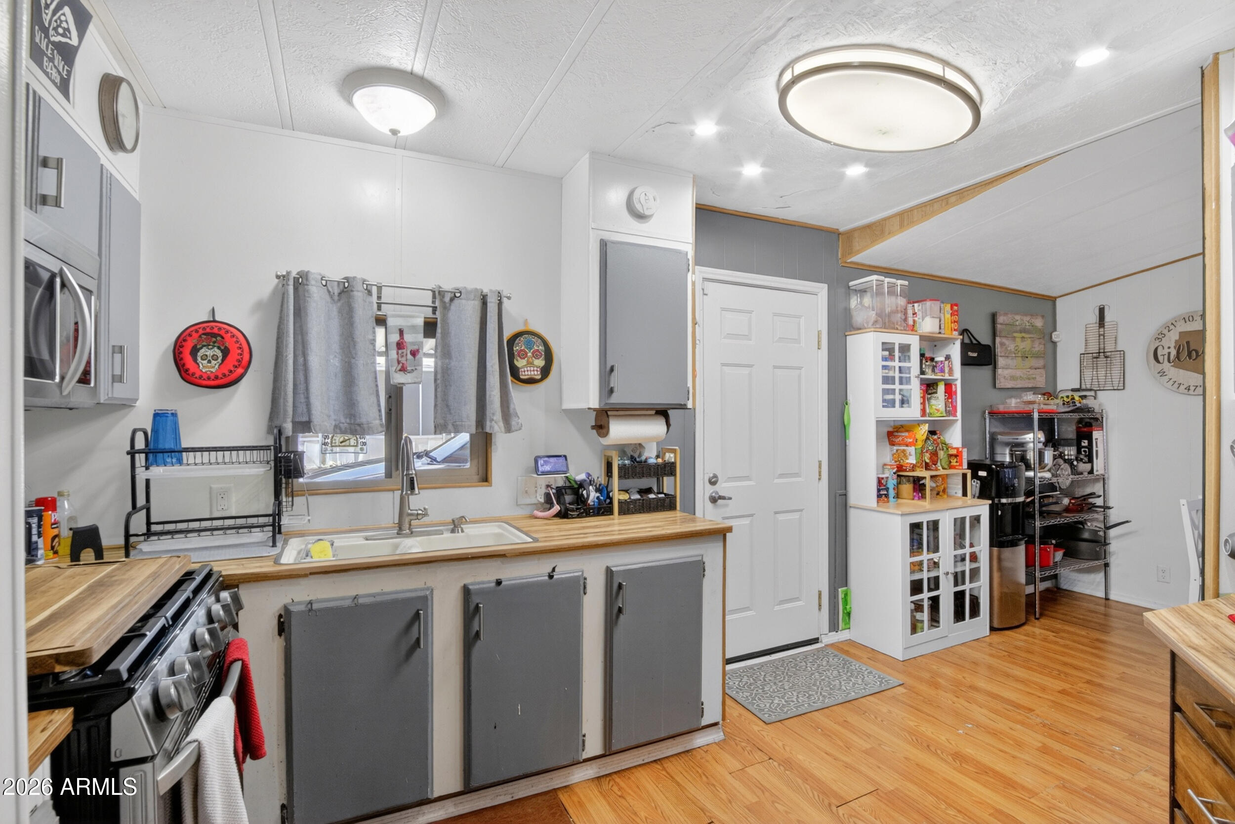 SUPERSTITION VISTA MOBILE ESTATES - Residential