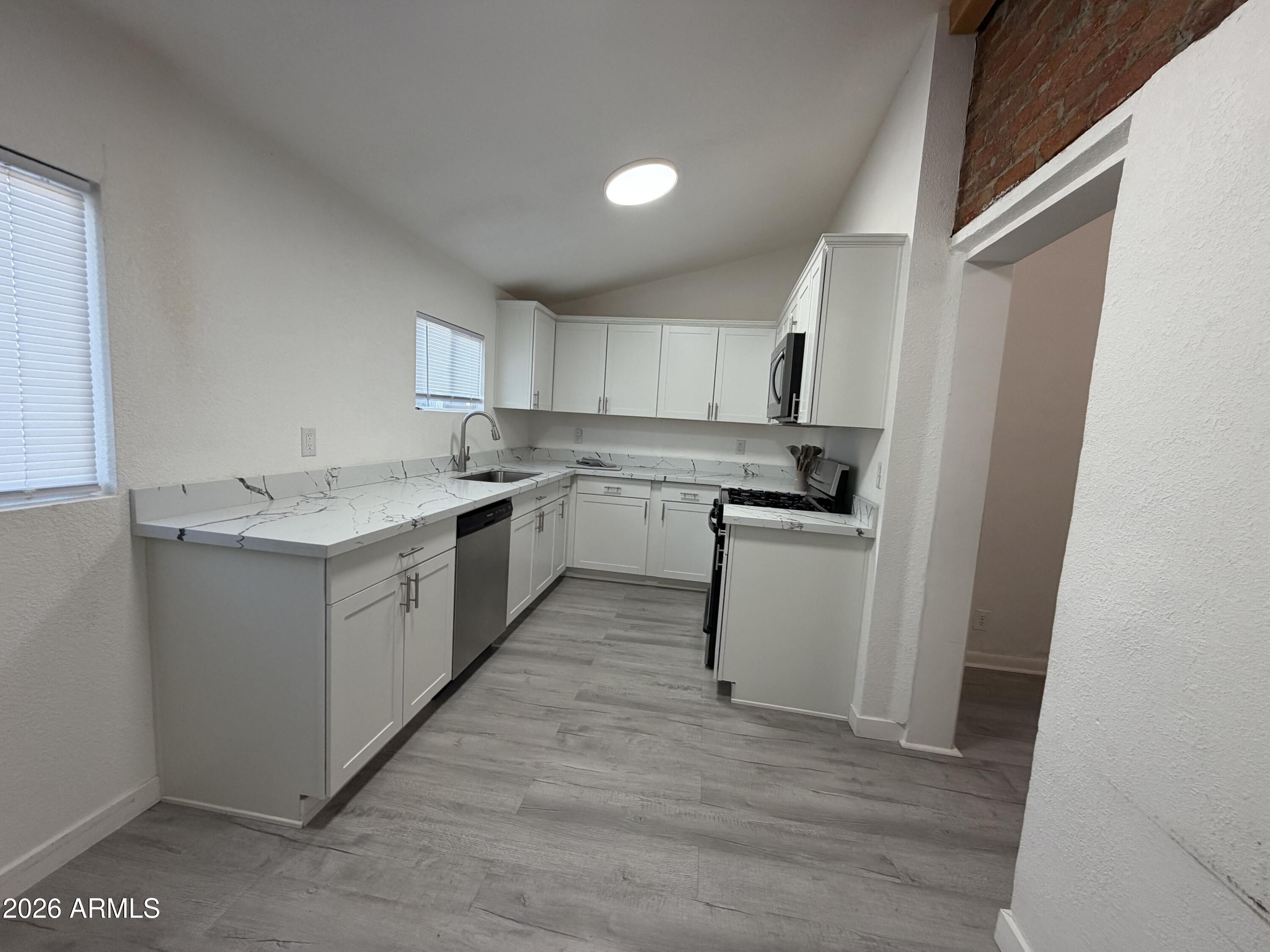 360 W PINAL Street
