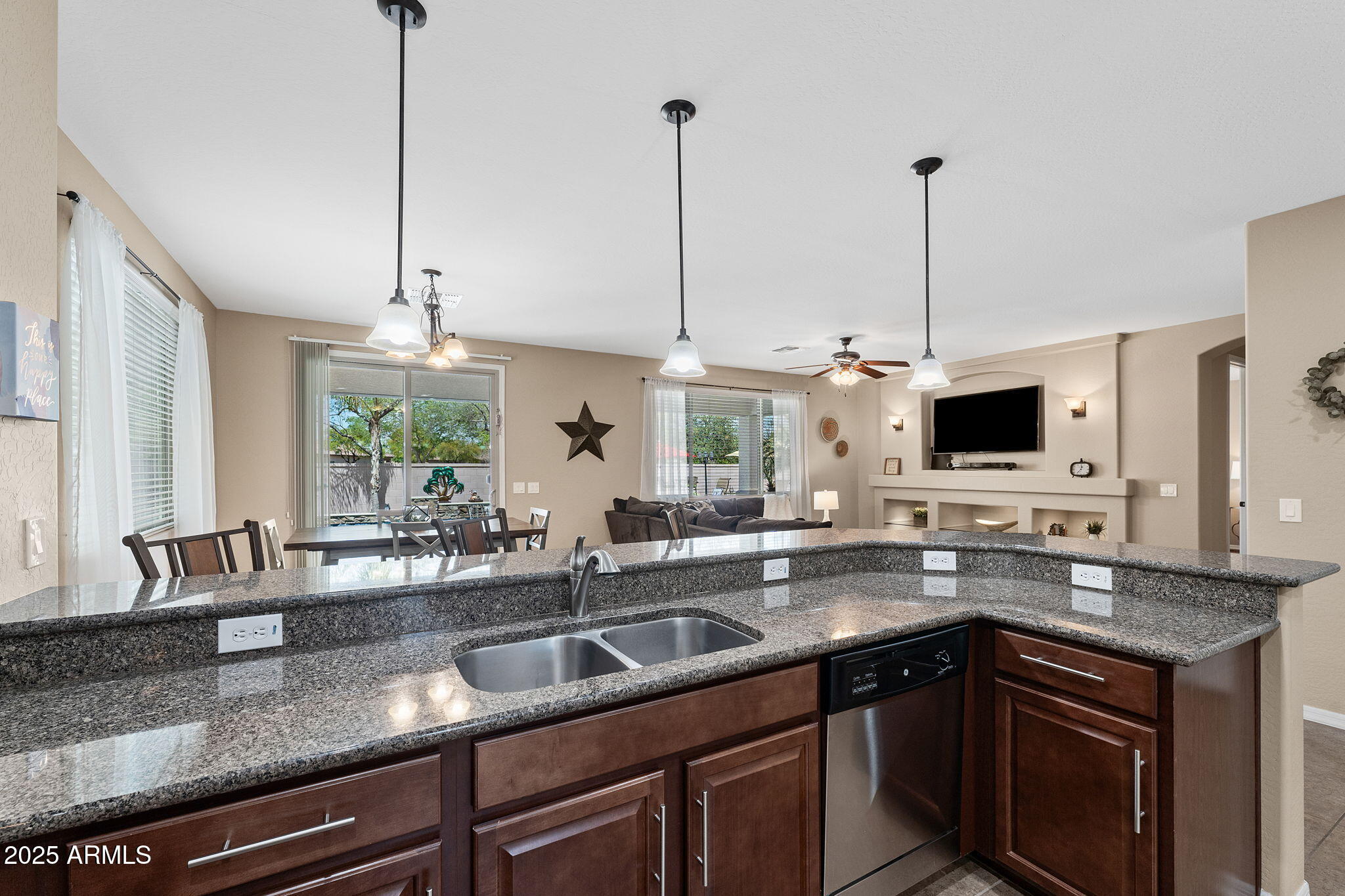 274 W SWEET SHRUB Avenue