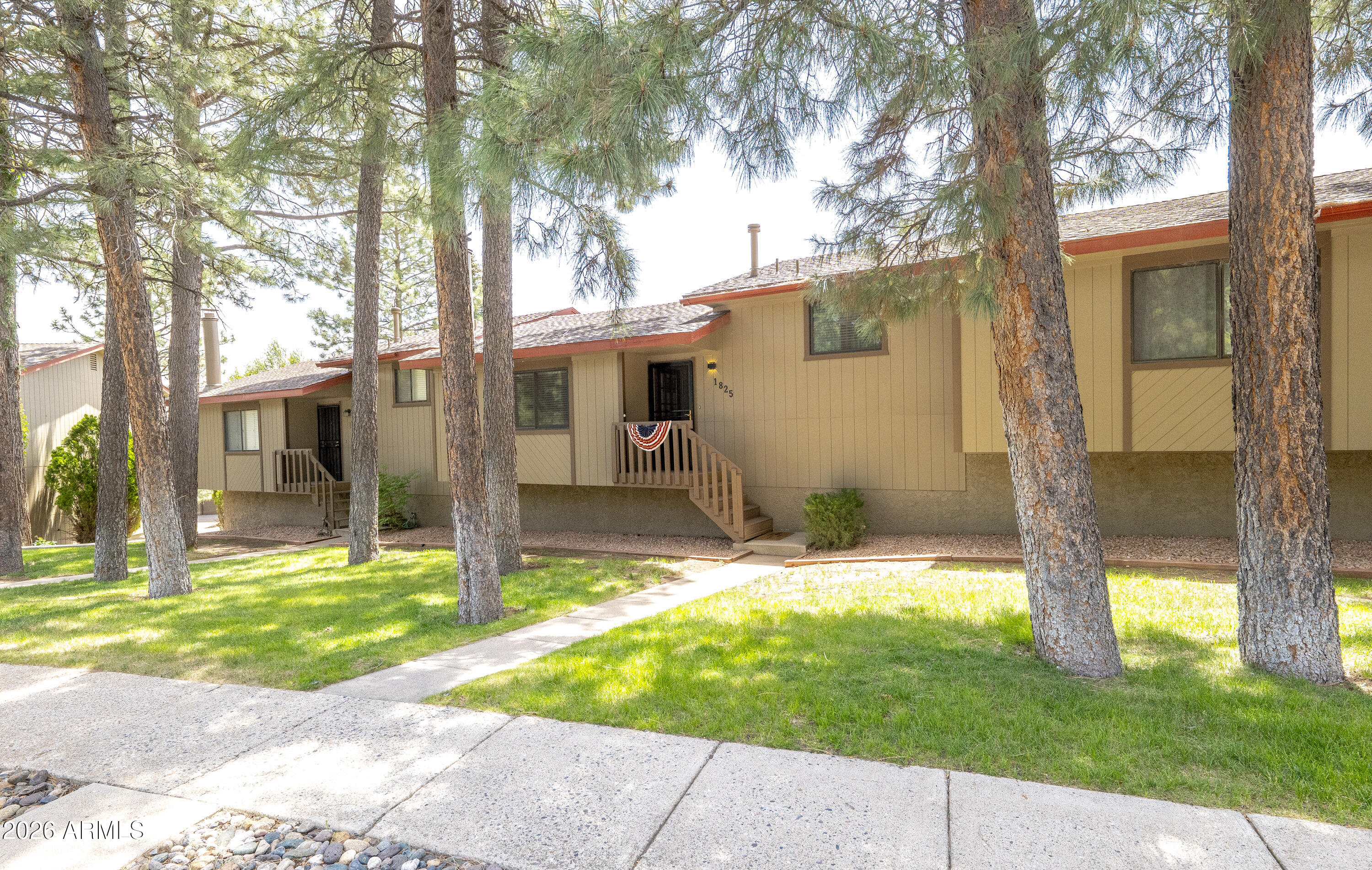 1825 N SPENCER Circle