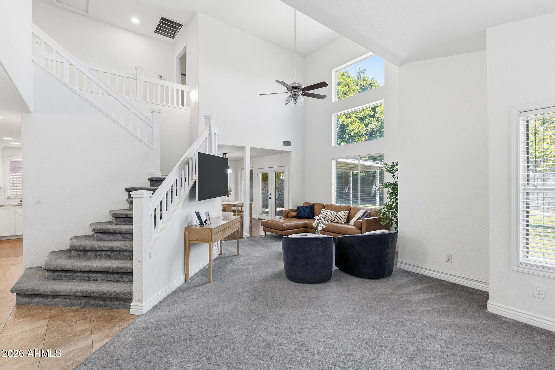 974 W LEAH Lane