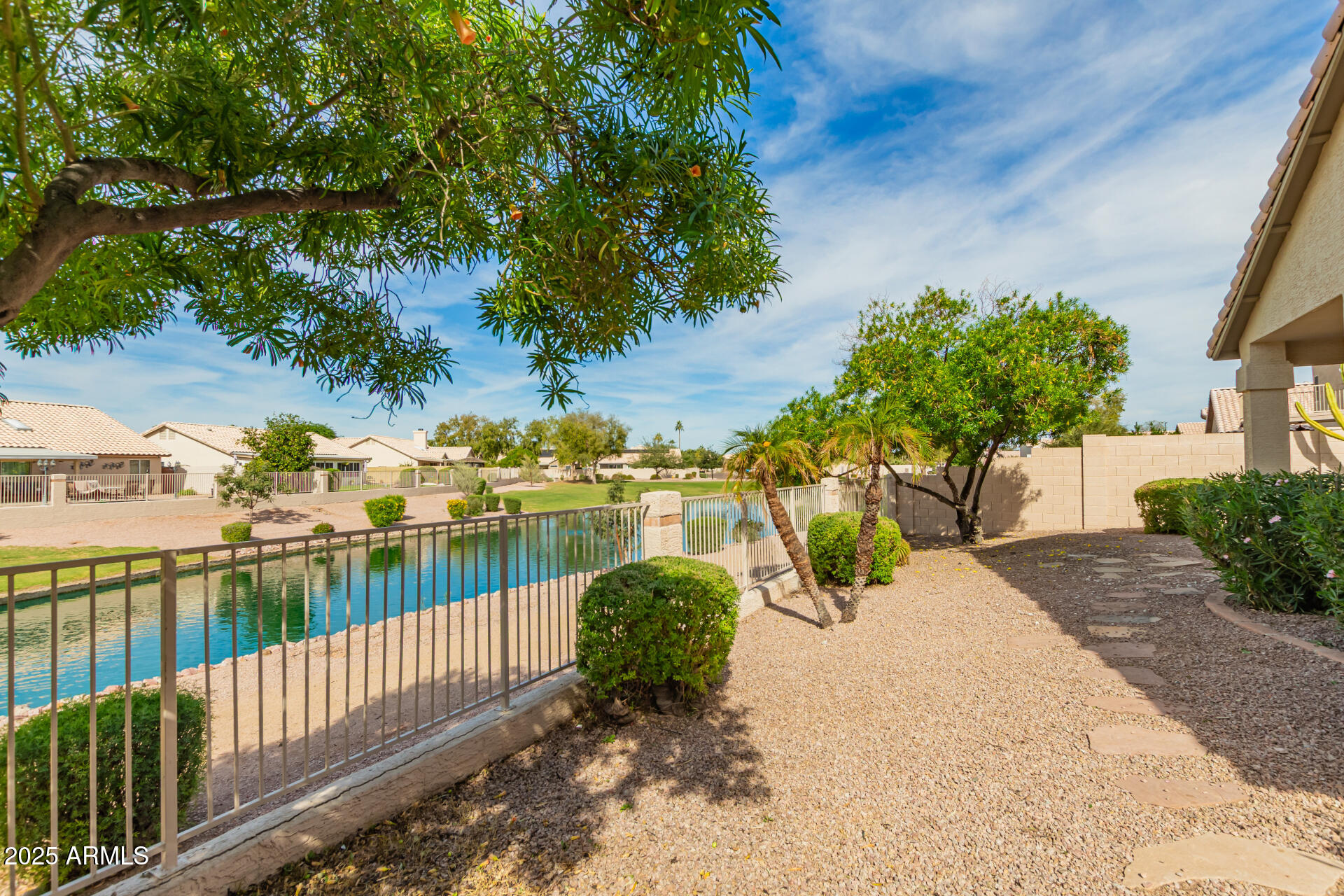 786 S CATALINA Street