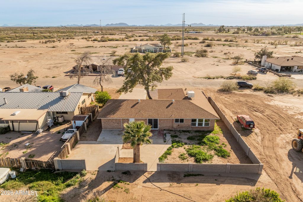 Photo of 25050 W Boone Drive, Casa Grande, AZ 85193 (MLS # 6972080)