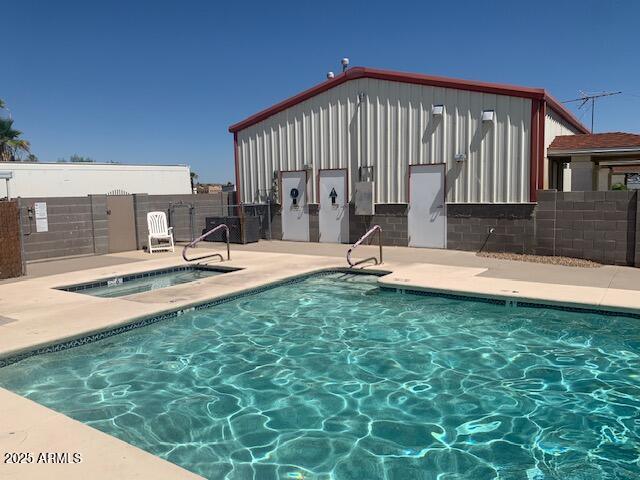 TIERRA DEL SOL RV RESORT - Land