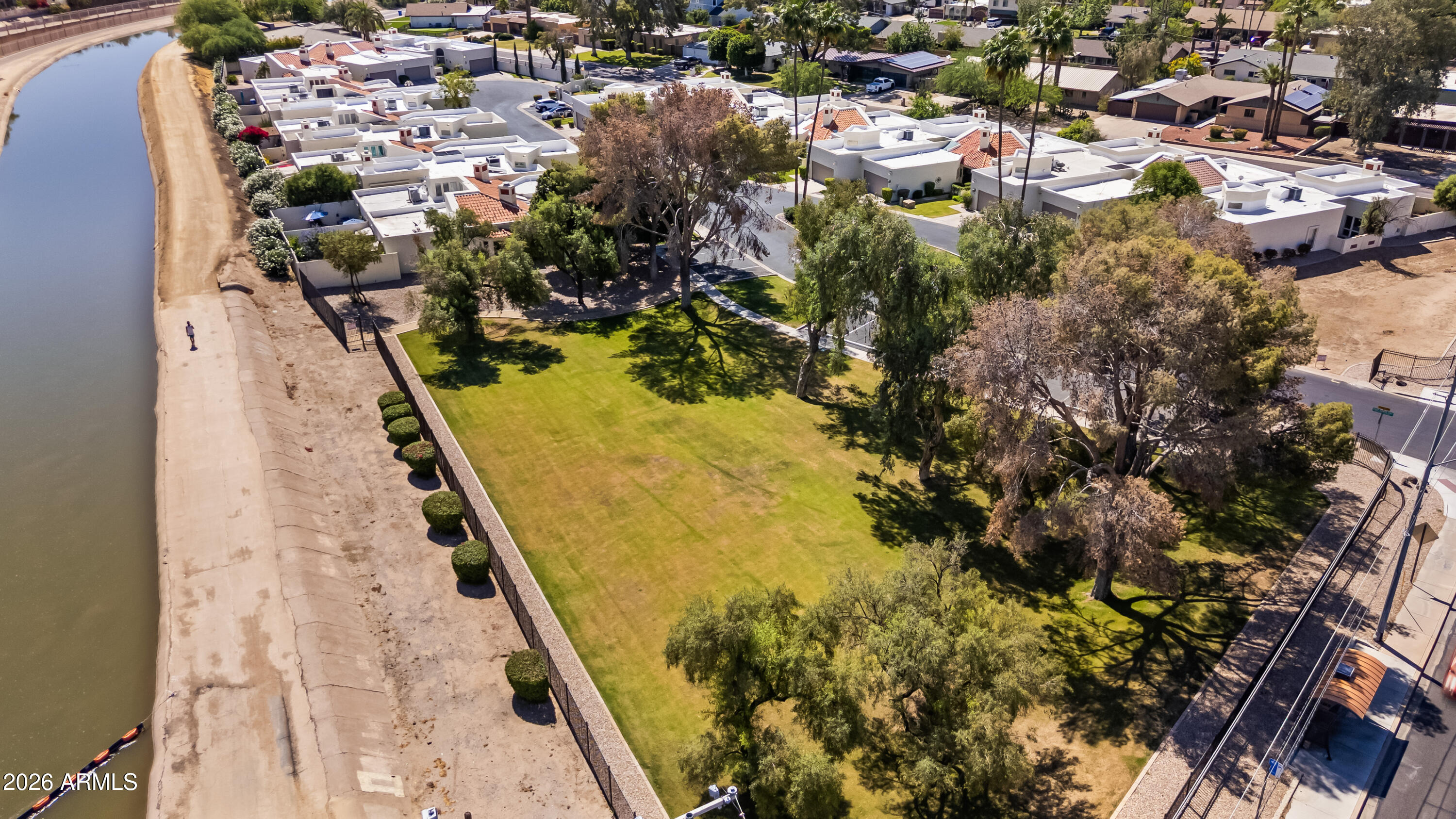 805 E CORTE ORO Street