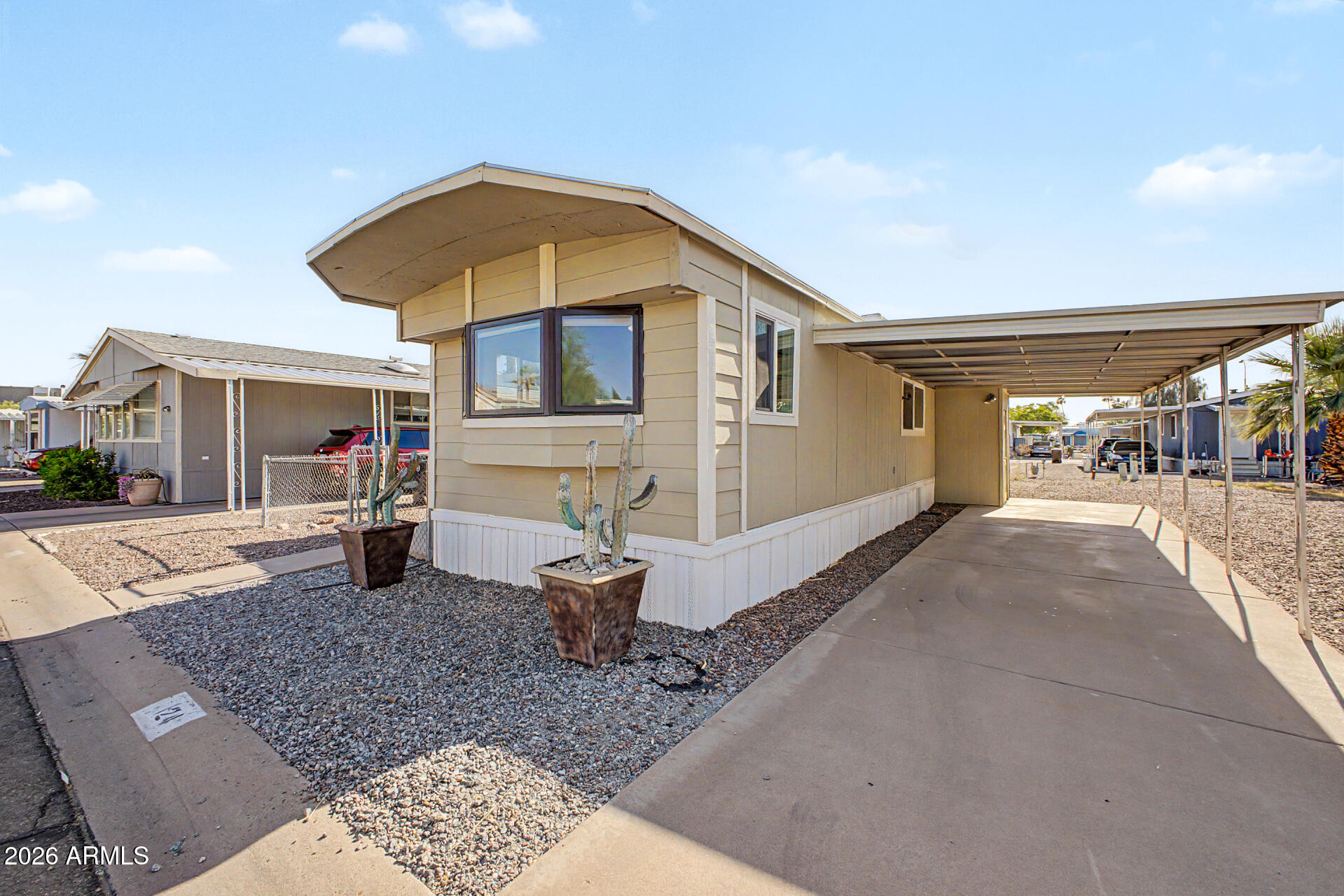 535 S ALMA SCHOOL Road 124