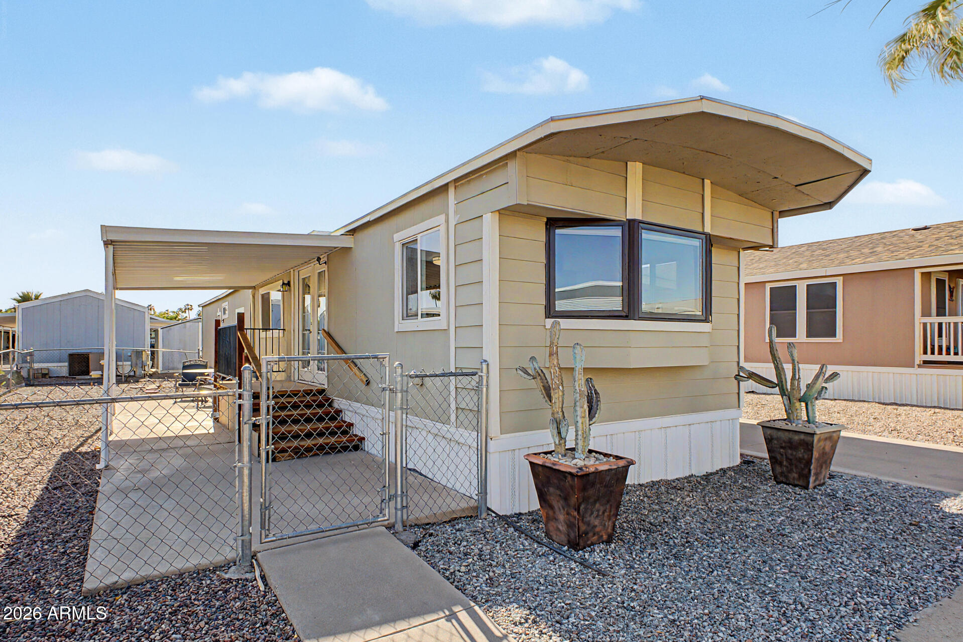 535 S ALMA SCHOOL Road 124