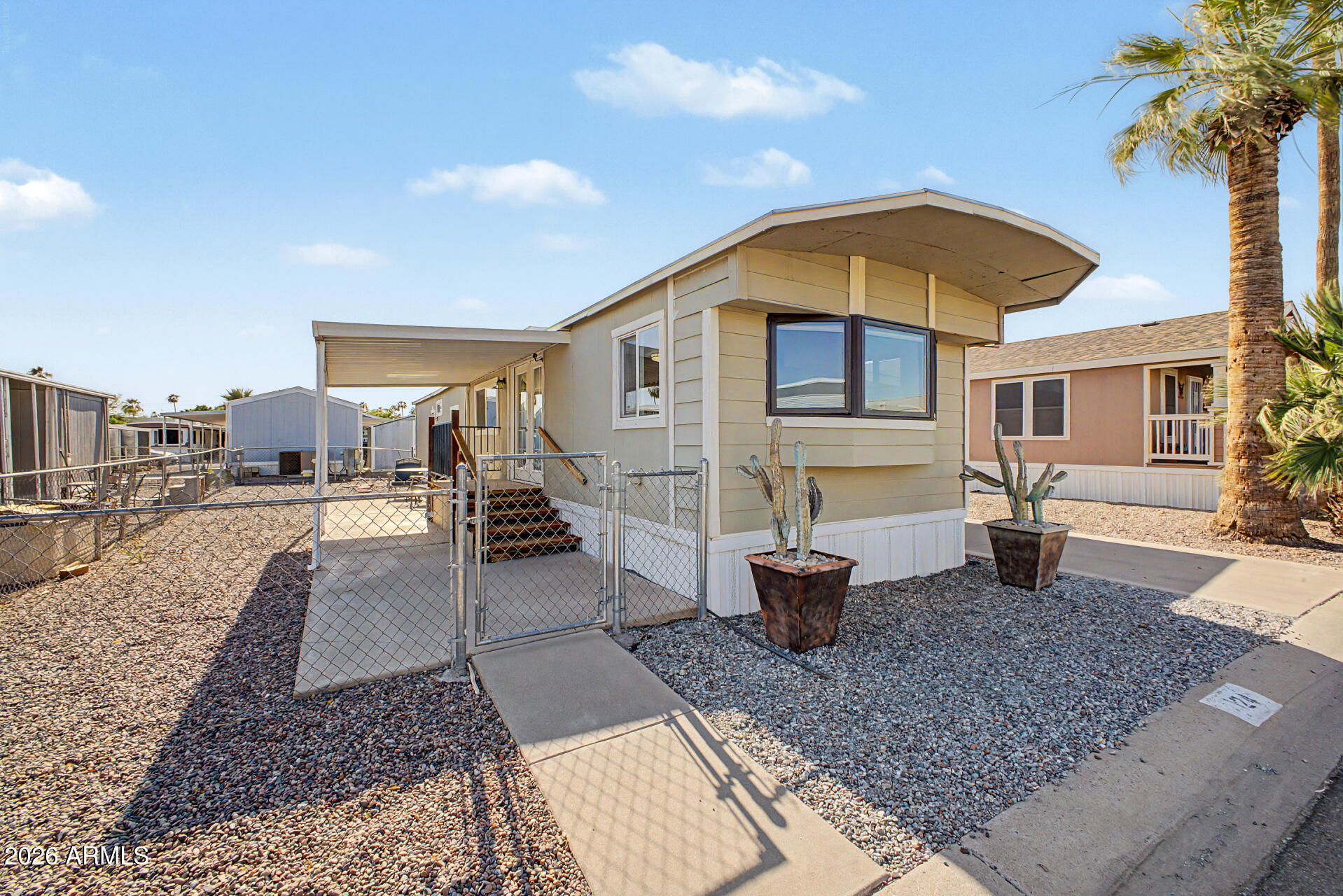 535 S ALMA SCHOOL Road 124