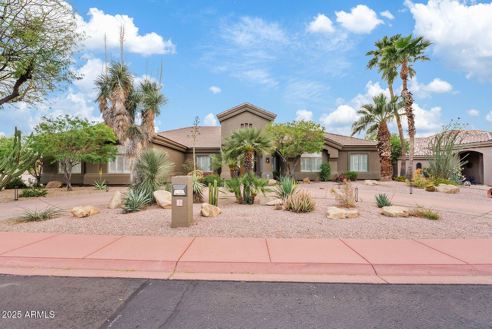 4055 N RECKER Road 82