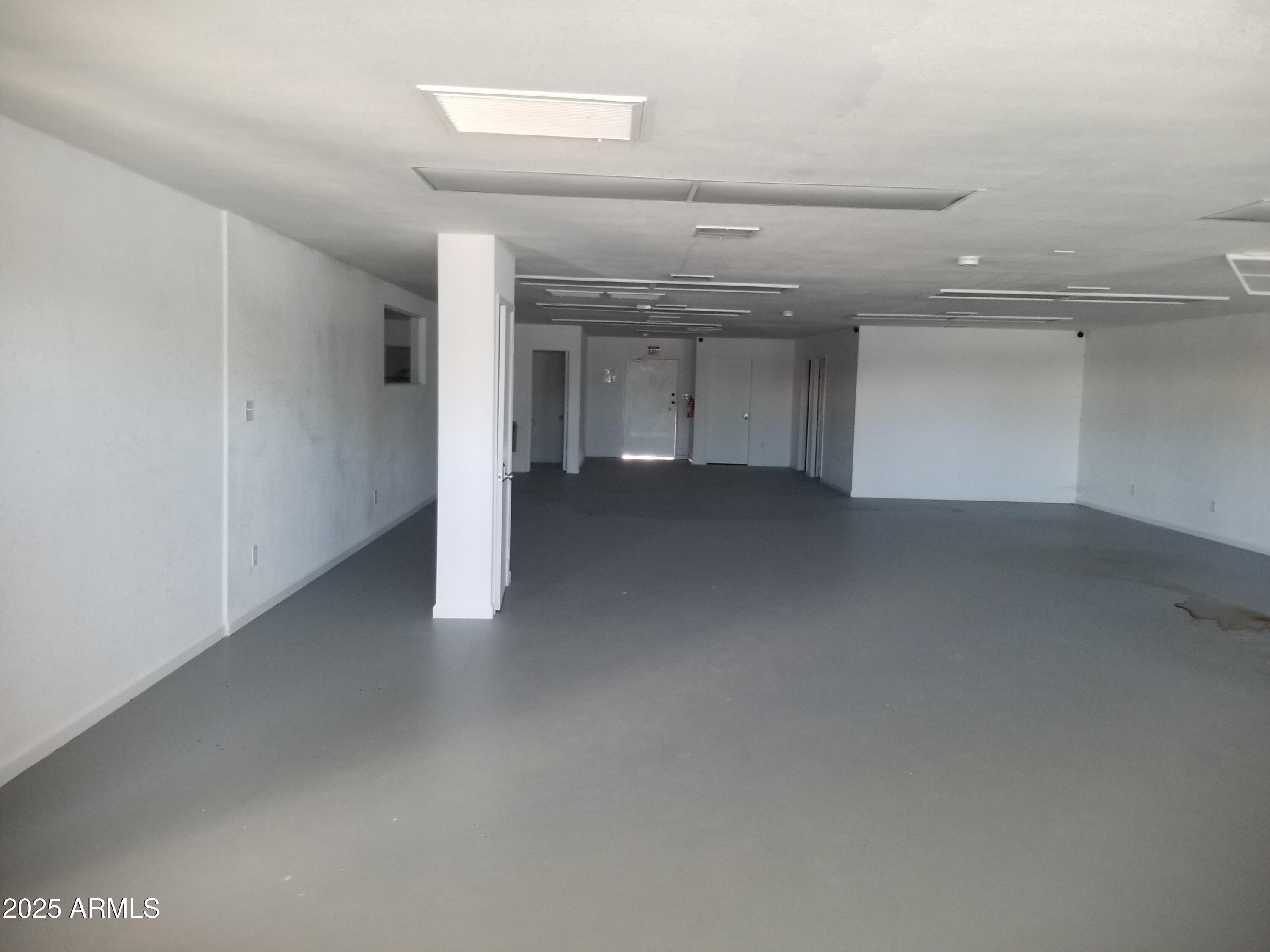 711 E FLORENCE Boulevard