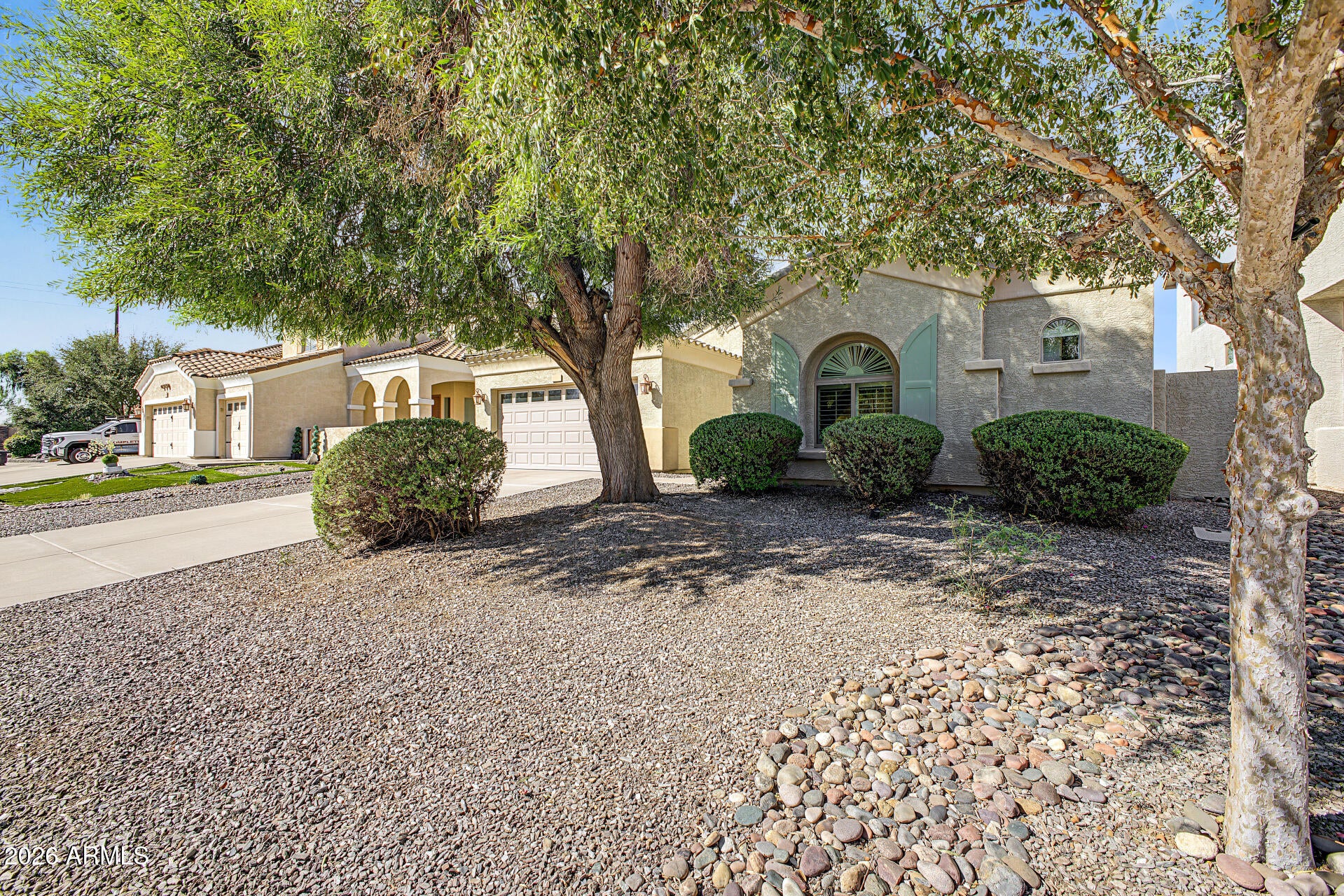 2046 E CAROB Drive