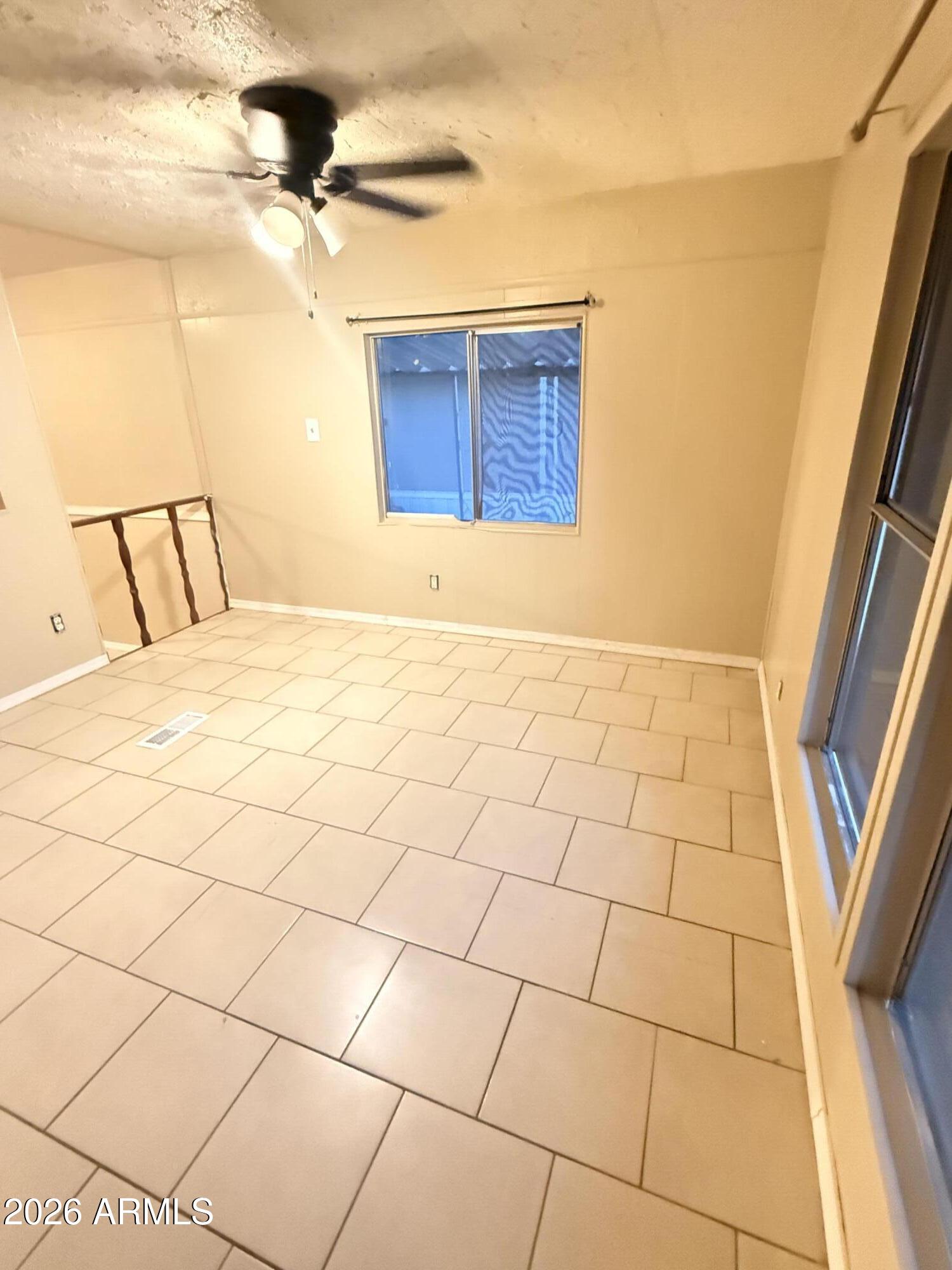 5745 W MARYLAND Avenue 52