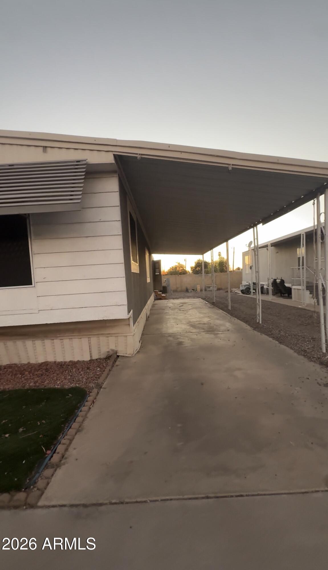 5745 W MARYLAND Avenue 52