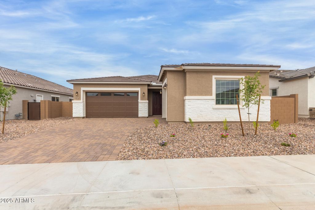Photo of 18182 W Watkins Street, Goodyear, AZ 85338 (MLS # 6924728)