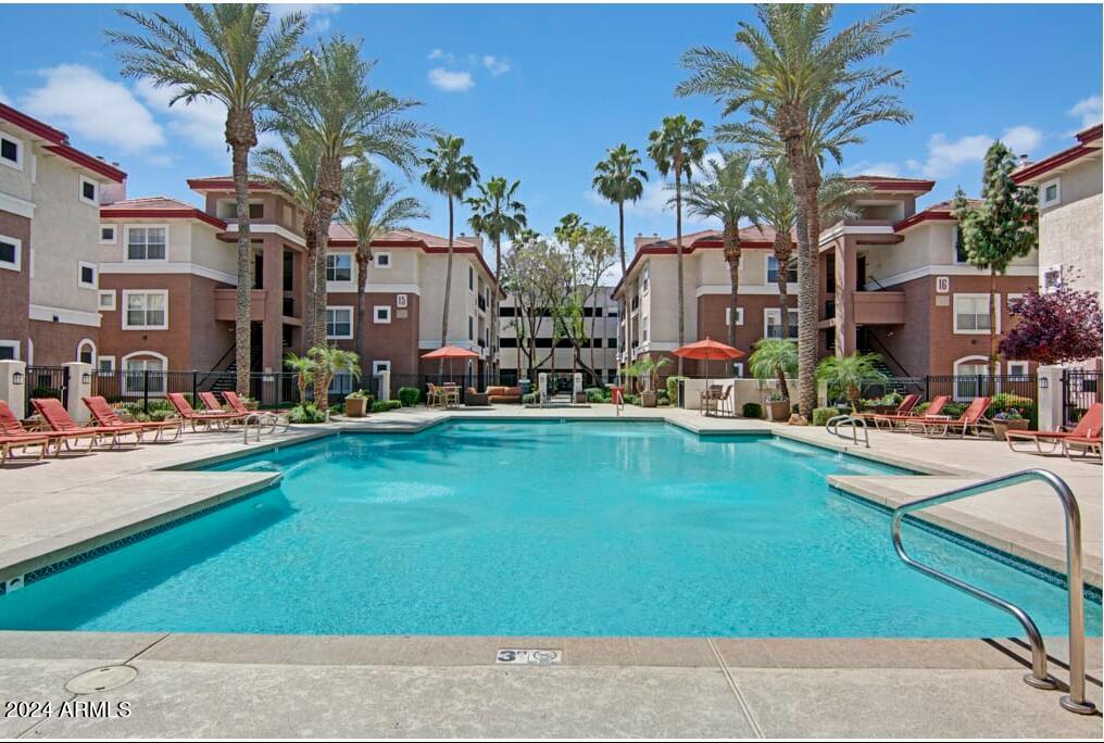 411 E INDIAN SCHOOL Road 1W