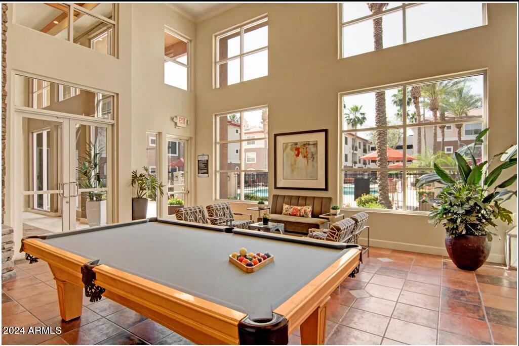 411 E INDIAN SCHOOL Road 1W