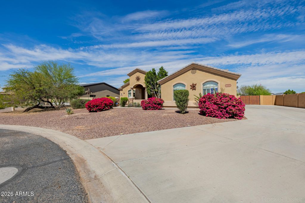 Photo of 8010 W Belmont Avenue, Glendale, AZ 85303 (MLS # 6987089)