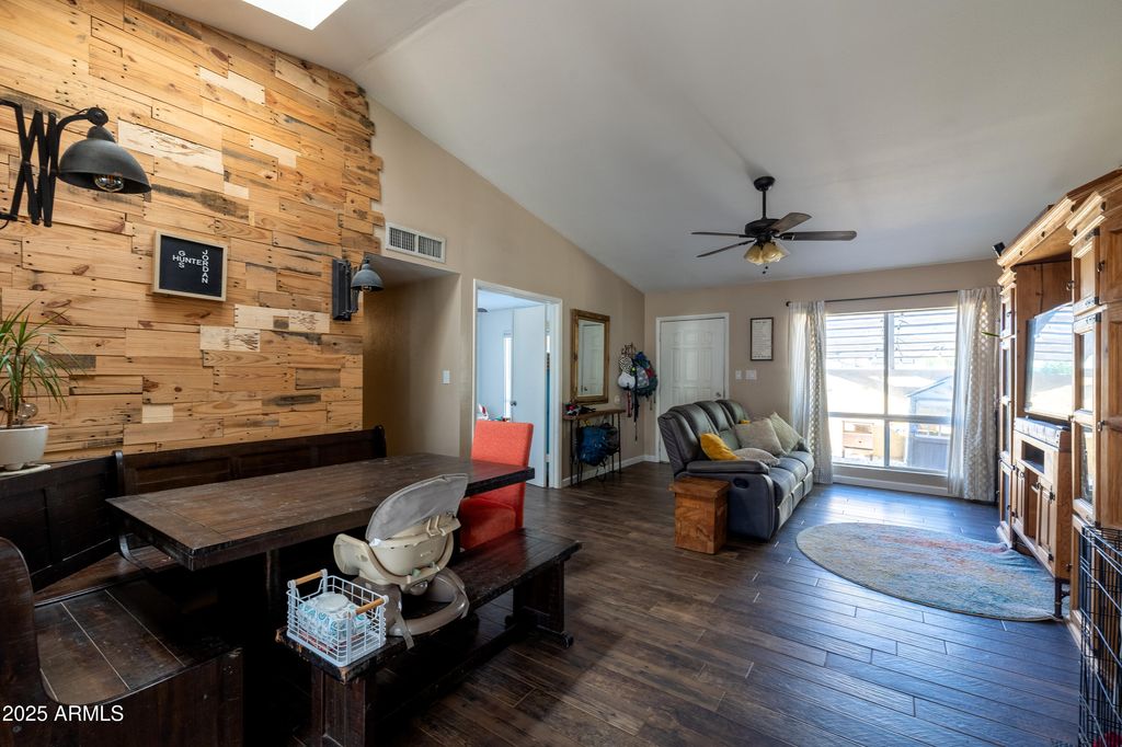 Photo of 5209 W Palo Verde Avenue, Glendale, AZ 85302 (MLS # 6928357)