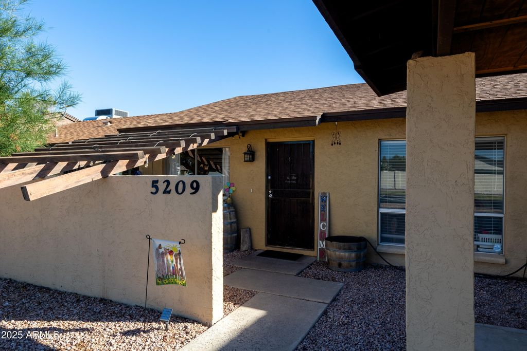 Photo of 5209 W Palo Verde Avenue, Glendale, AZ 85302 (MLS # 6928357)