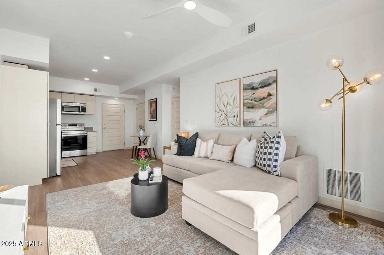 9275 N 29th Avenue 2