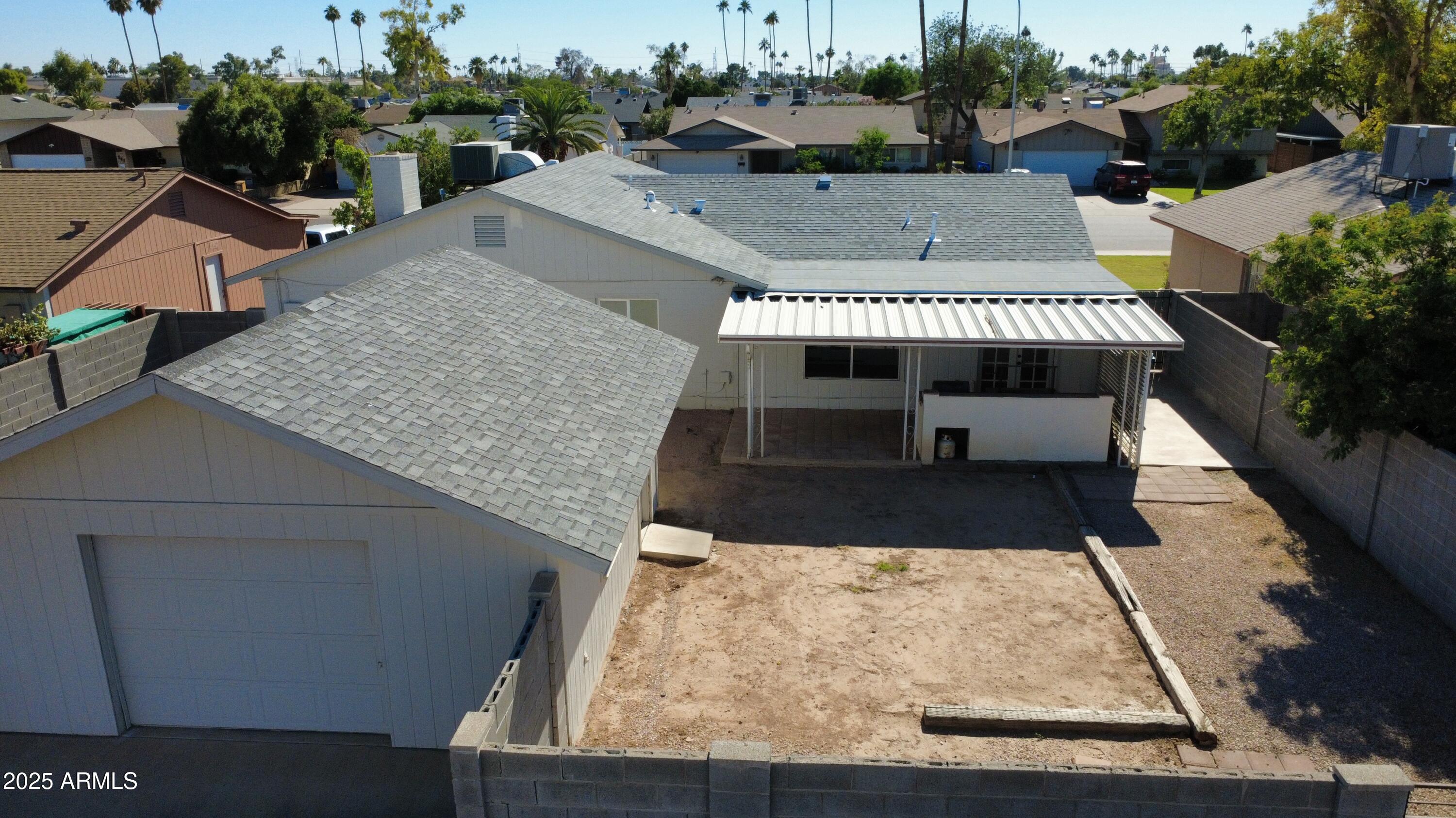 414 E WESTCHESTER Drive