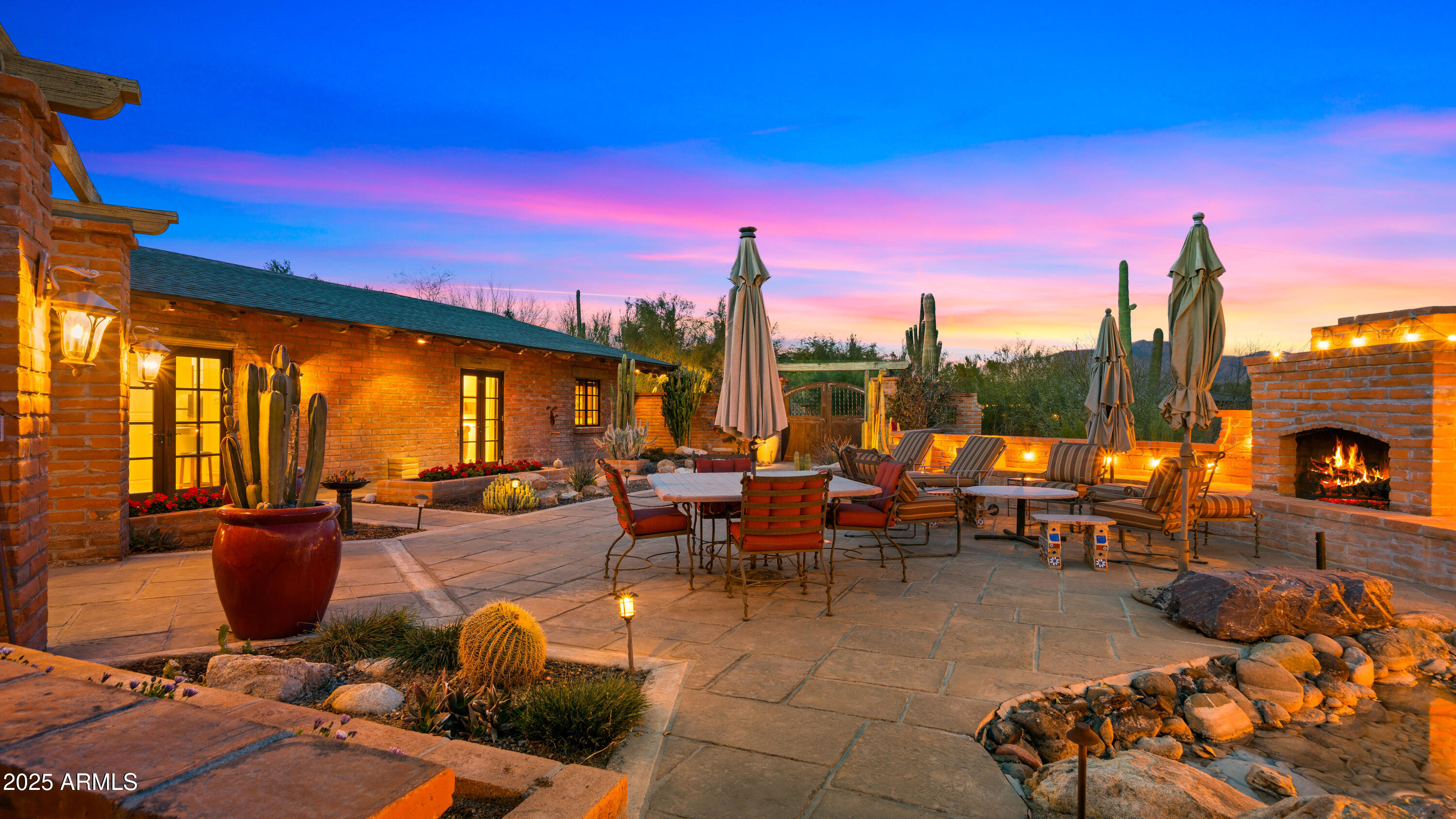 5480 E DESERT CREEK Lane