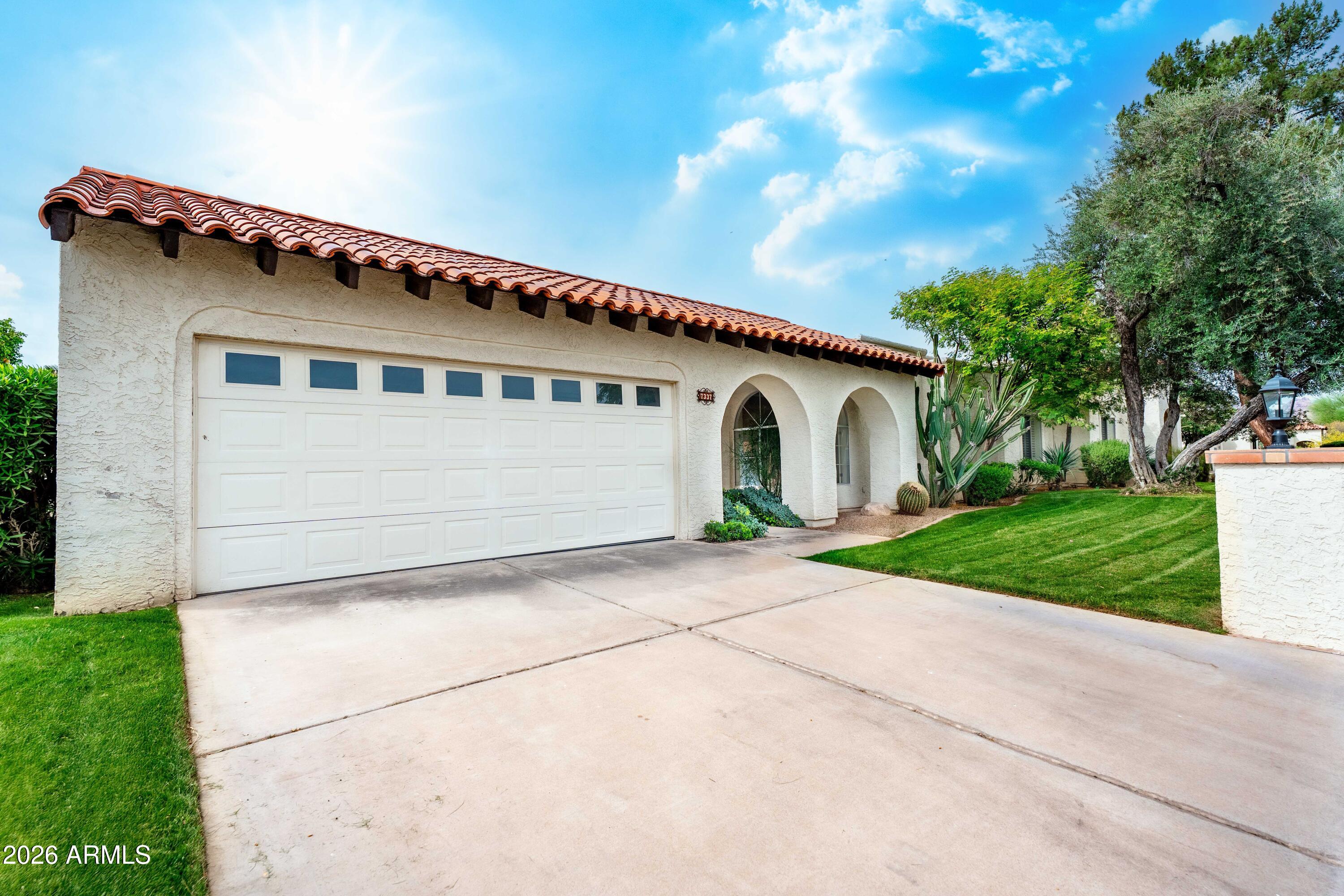 7337 E MONTEBELLO Avenue