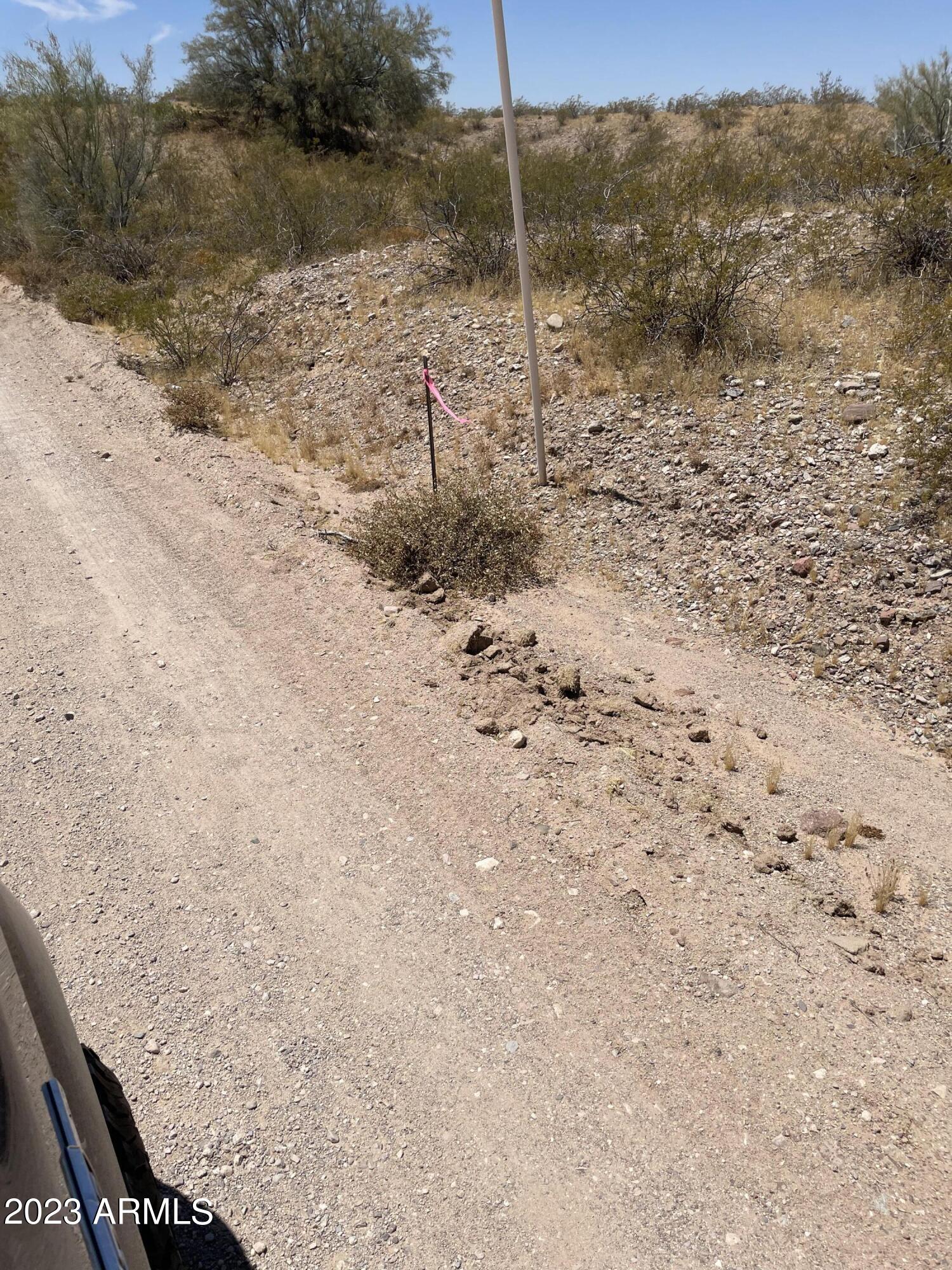 33000 W Tonopah-Salome Highway -