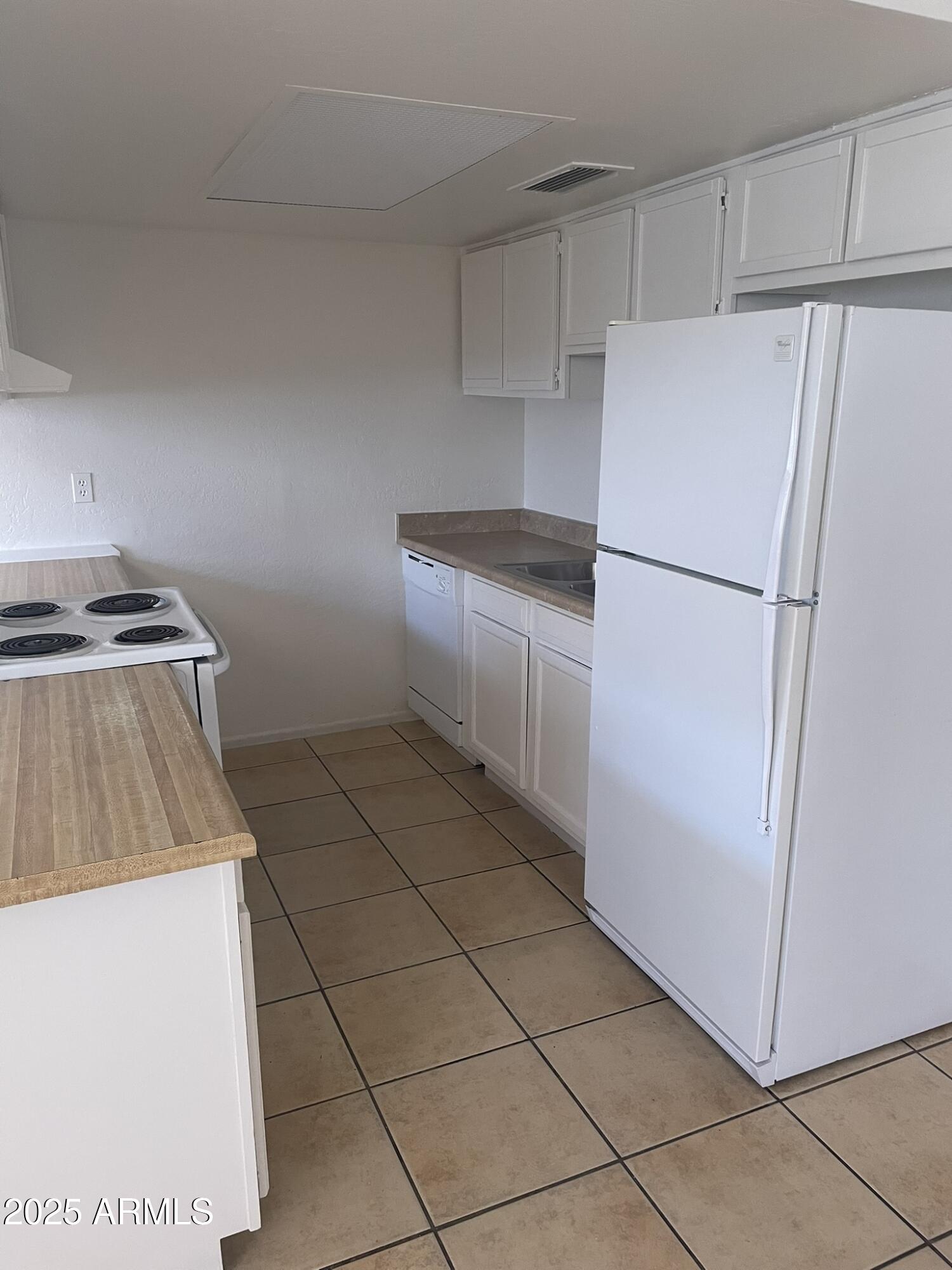 2002 E Sweetwater Avenue 108