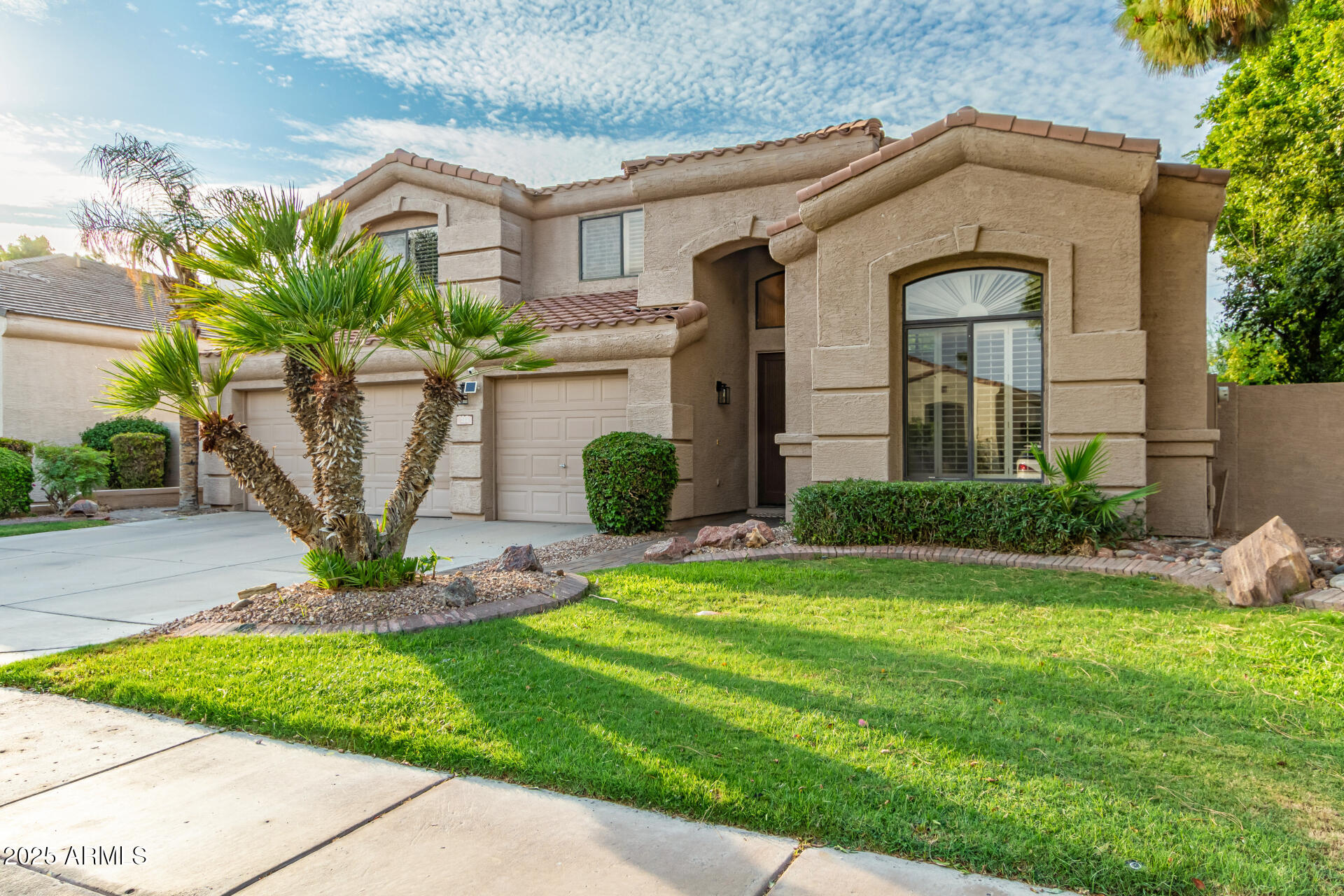 714 W DESERT BROOM Drive